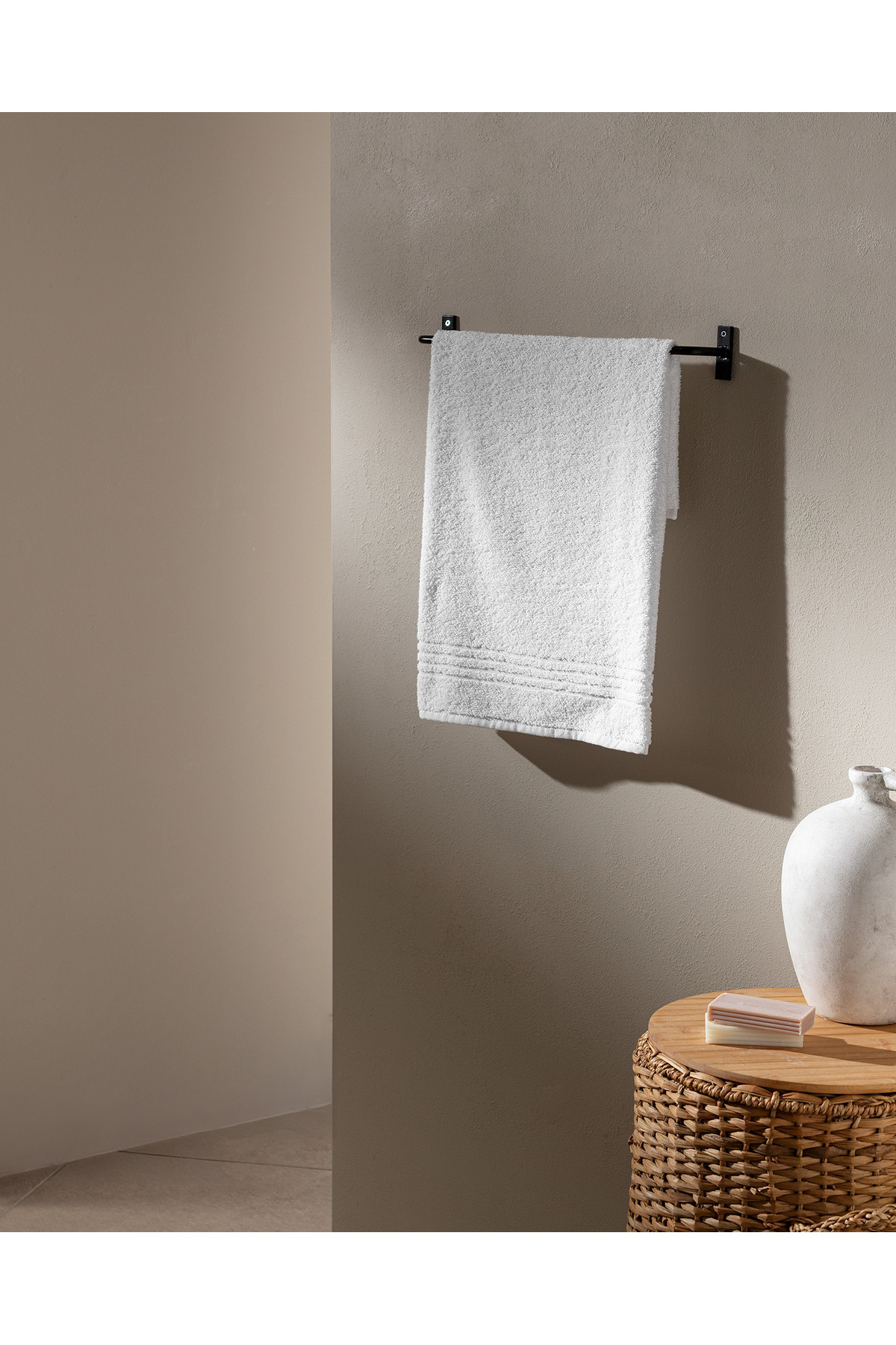 Madame Coco Derline Pamuklu Yüz Havlusu - Beyaz