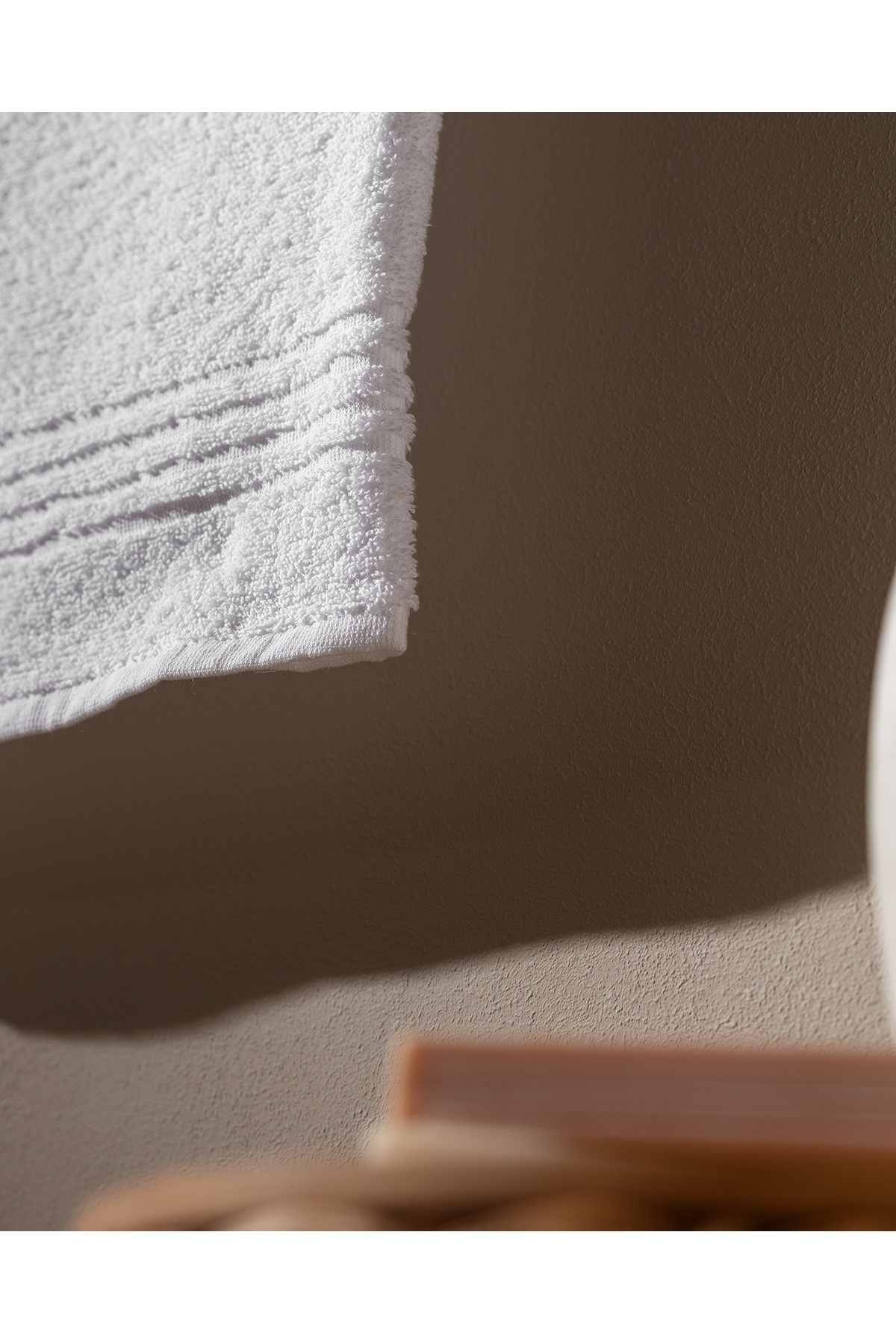 Madame Coco Derline Pamuklu Yüz Havlusu - Beyaz - Görsel 2