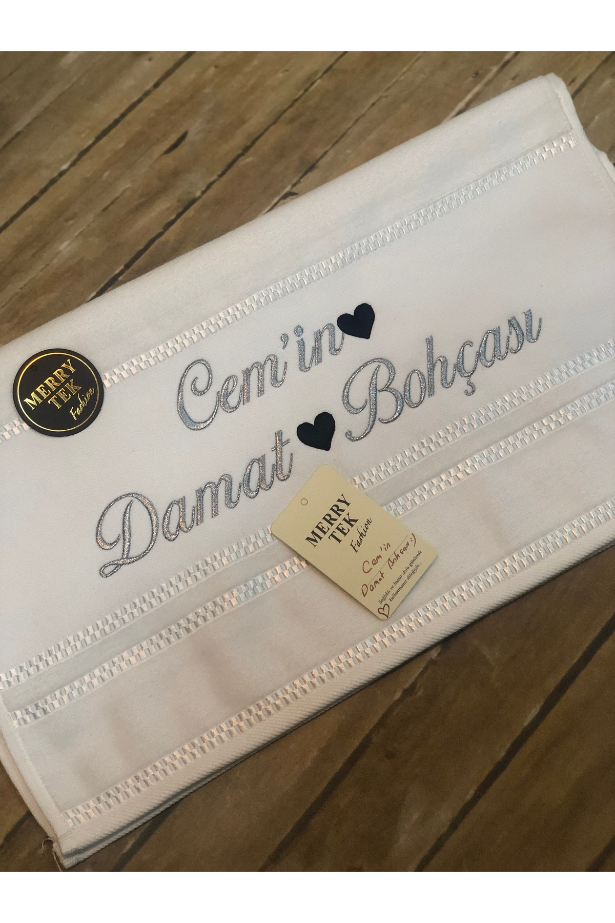 MERRY TEK İsimli Damat Havlusu Söz Nişan Düğün Gold Gümüş Metalik Nakışlı 50x90cm