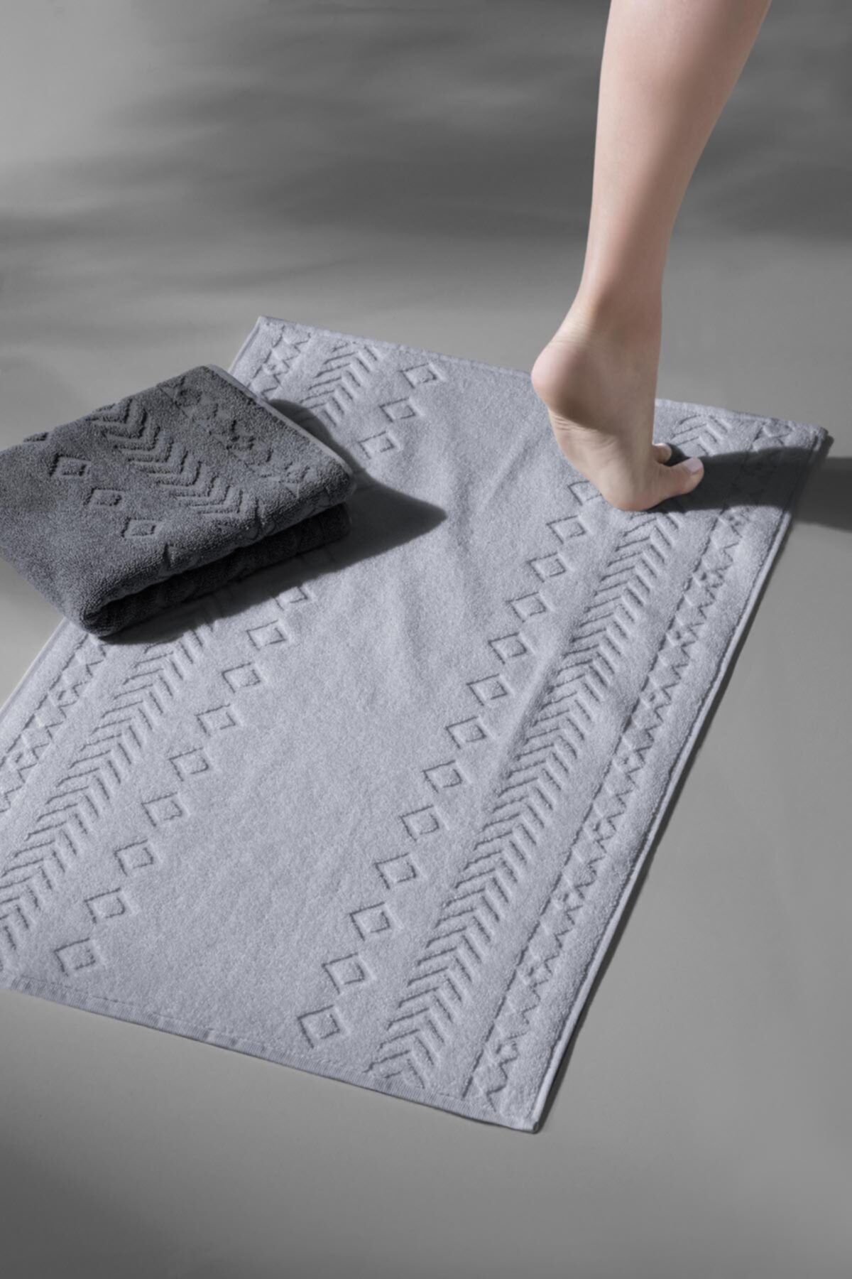 COTTONMANIA Oscuro Bathmat Space - Ekstra Yumusak, Modern %100 Pamuk 50x75cm. Ayak Havlusu / Banyo Paspas Seti