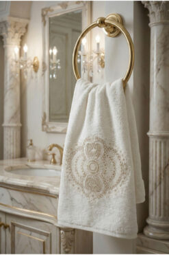 Class Bambu Dantelli El ve Yüz Havlusu 50 X 90 cm Şiraze Krem 1 Adet Tekli Kutulu 250 Gram