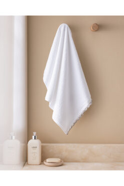 Madame Coco Bastienne Kroşeli %100 Pamuk Yüz Havlusu - Beyaz/Gri