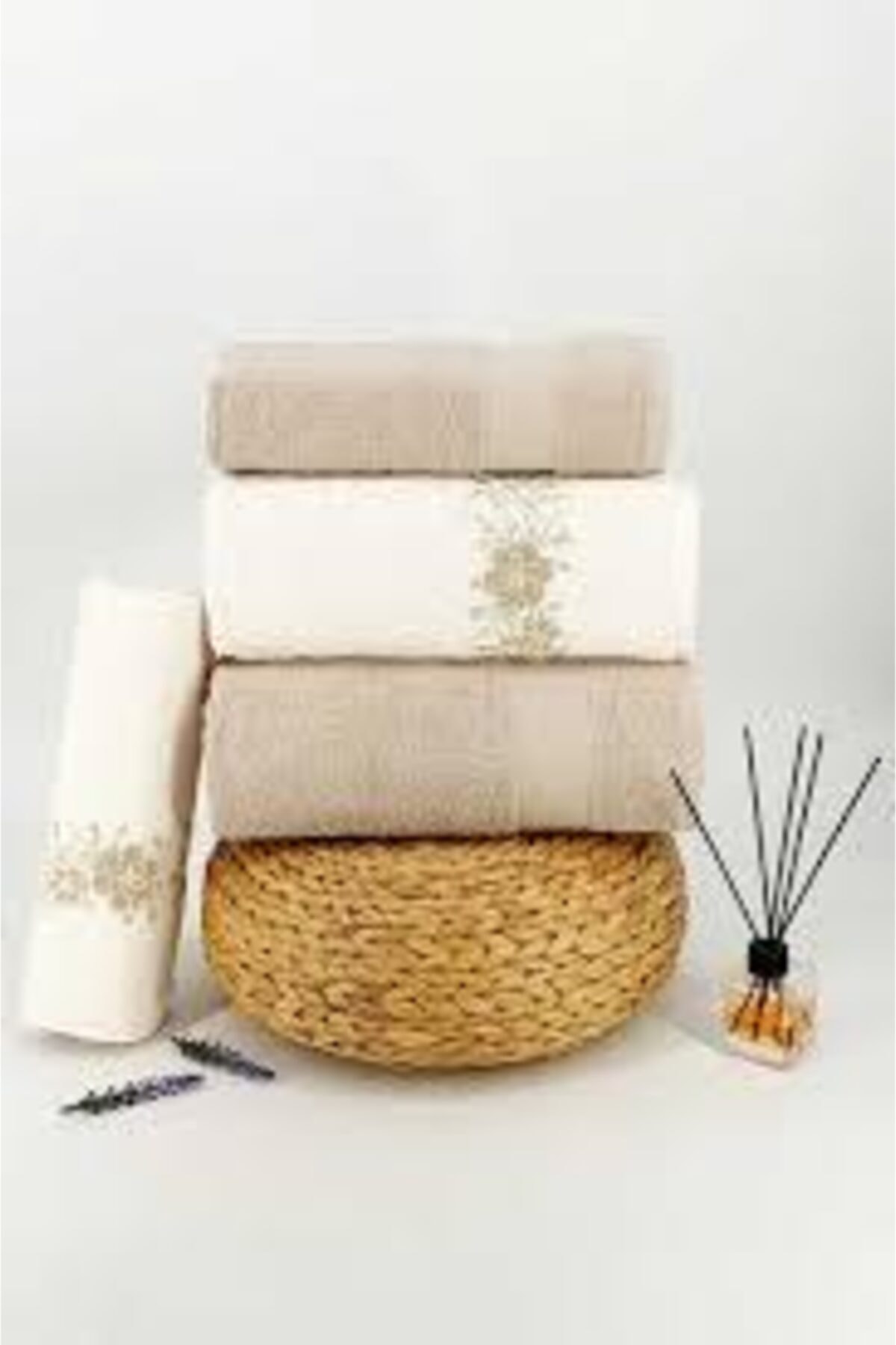 Nurpak Nakışlı Çeyizlik Havlu Seti Mint Krem 4 Parça - Görsel 2