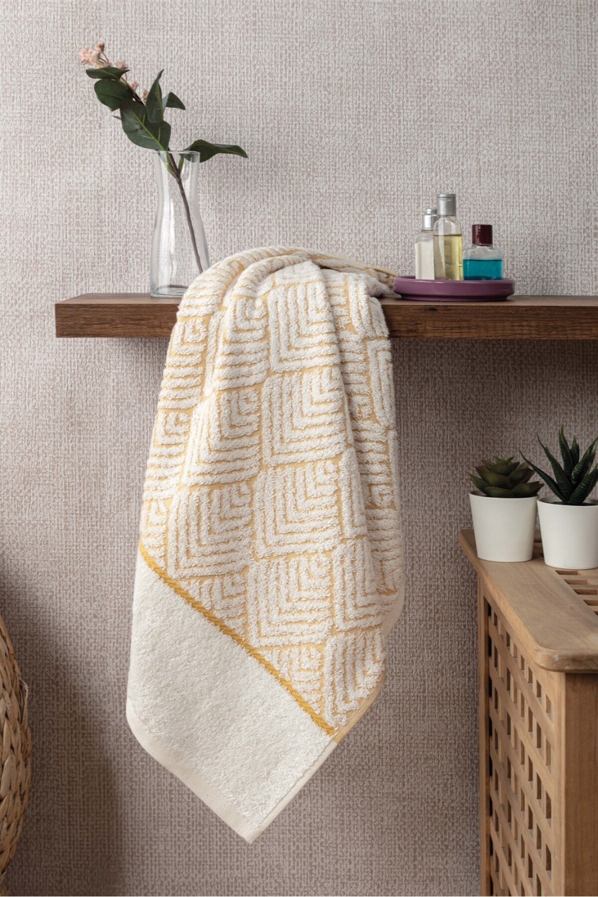 Sevim Geometrik Desenli Zemini Renkli Bambu El Havlusu - 50x90 cm - Hardal