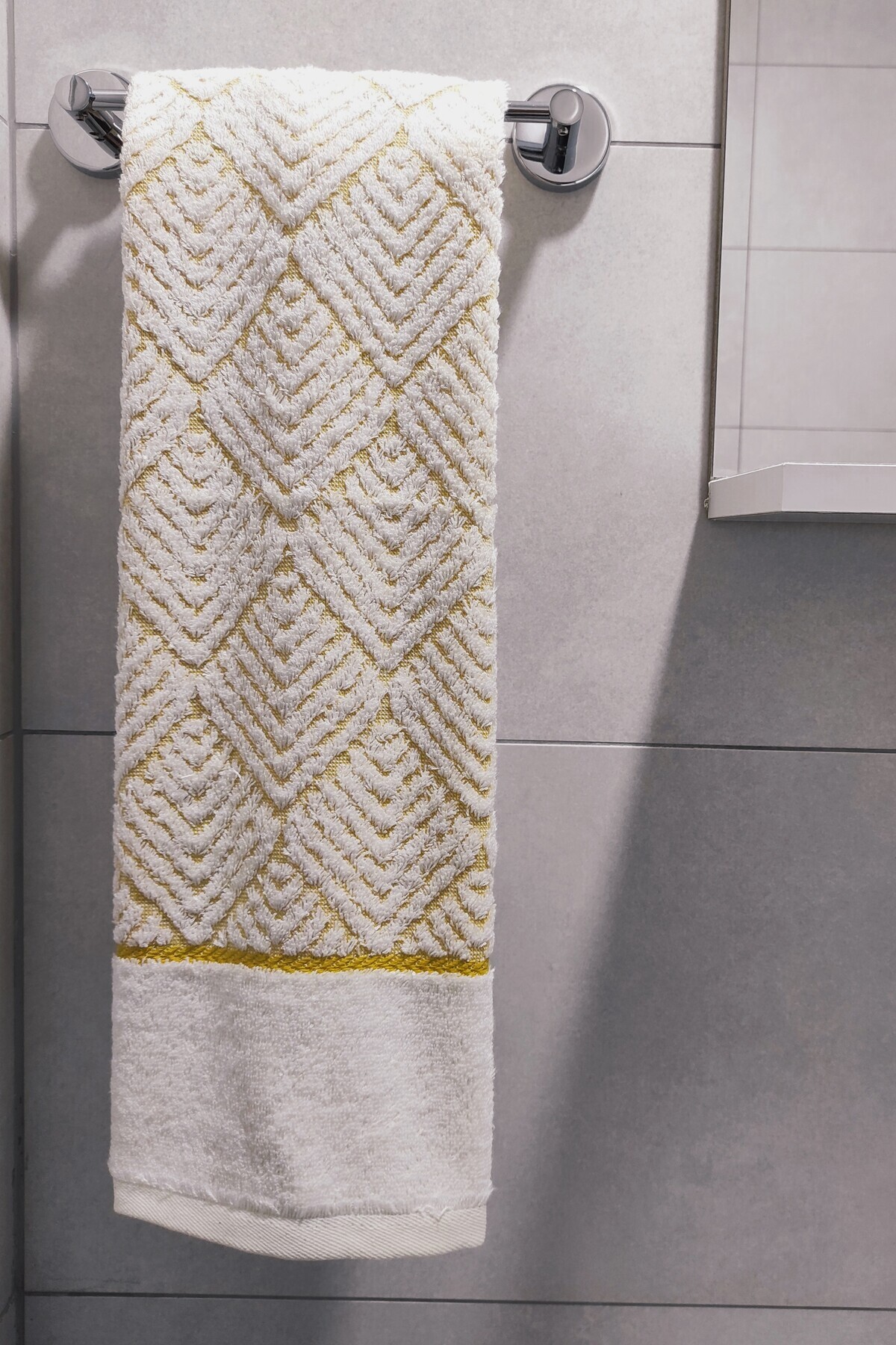 Sevim Geometrik Desenli Zemini Renkli Bambu El Havlusu - 50x90 cm - Hardal - Görsel 2