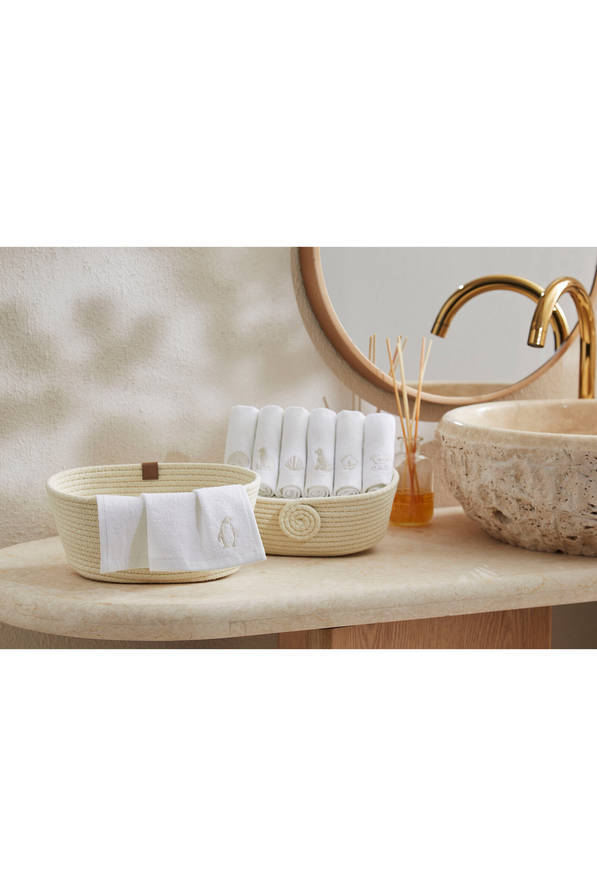 Özdilek Wipure 12'li Nakışlı Yıkanabilir Havlu Peçete 20x20 cm - Görsel 2