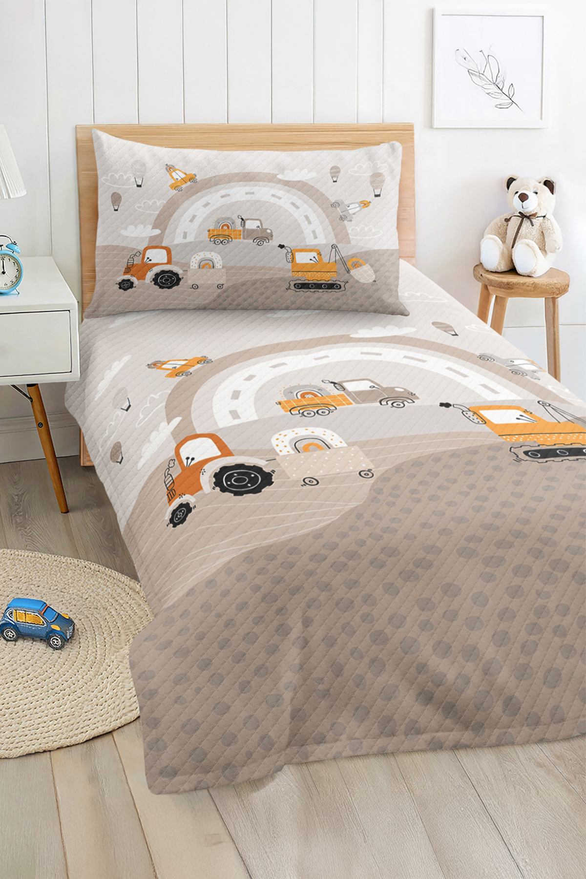 Realhomes Turuncu ve Bej İş Makinesi Desenli Erkek Çocuk Odası Tek Kişilik Pike Takımı