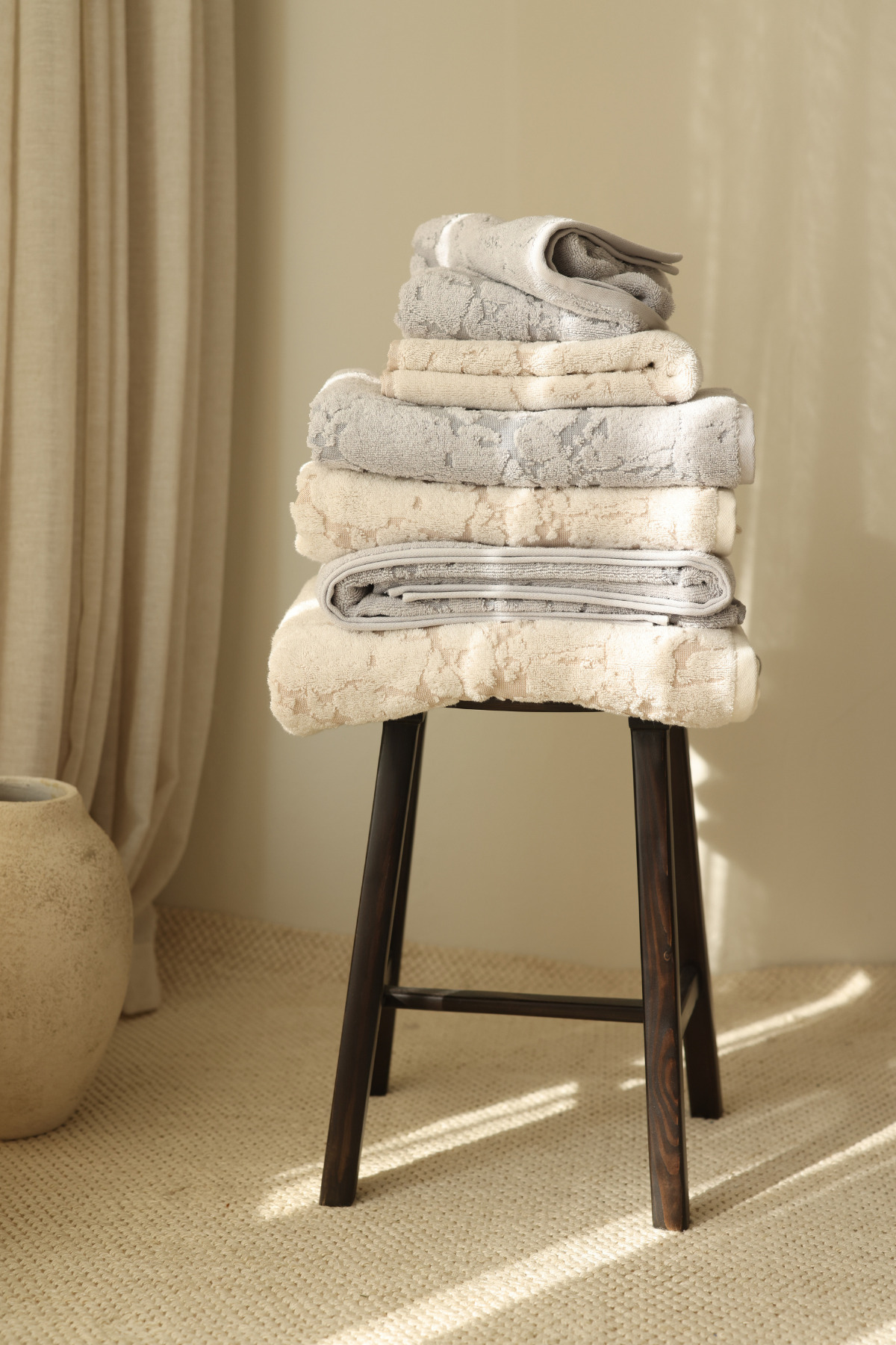 İrya Marble %100 Pamuk Jakarlı Büyük Banyo Havlusu 90x150 cm Gri - Görsel 3