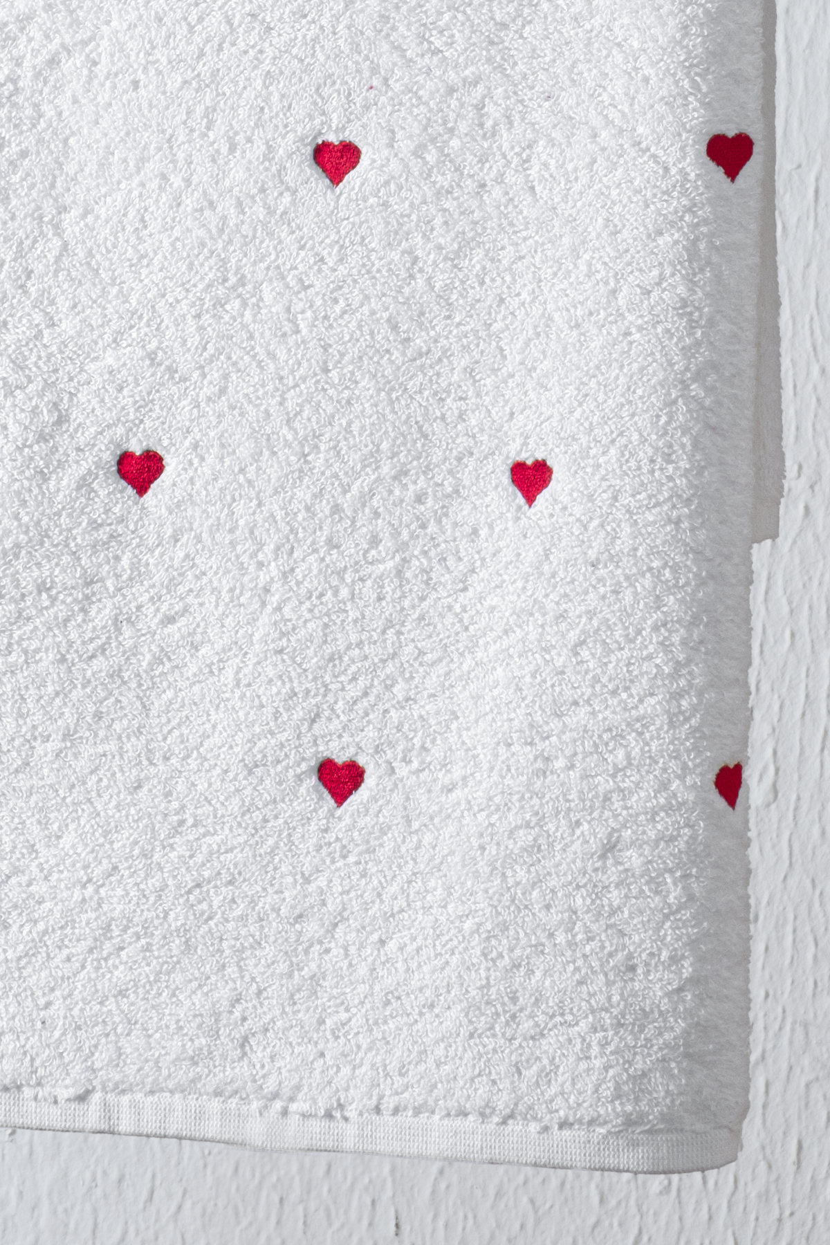 DNZGÜLCAN Kırmızı Kalpli Havlu Seti Hamam Seti – 50x90 ve 70x140 cm Banyo Havlu Takımı - Görsel 3