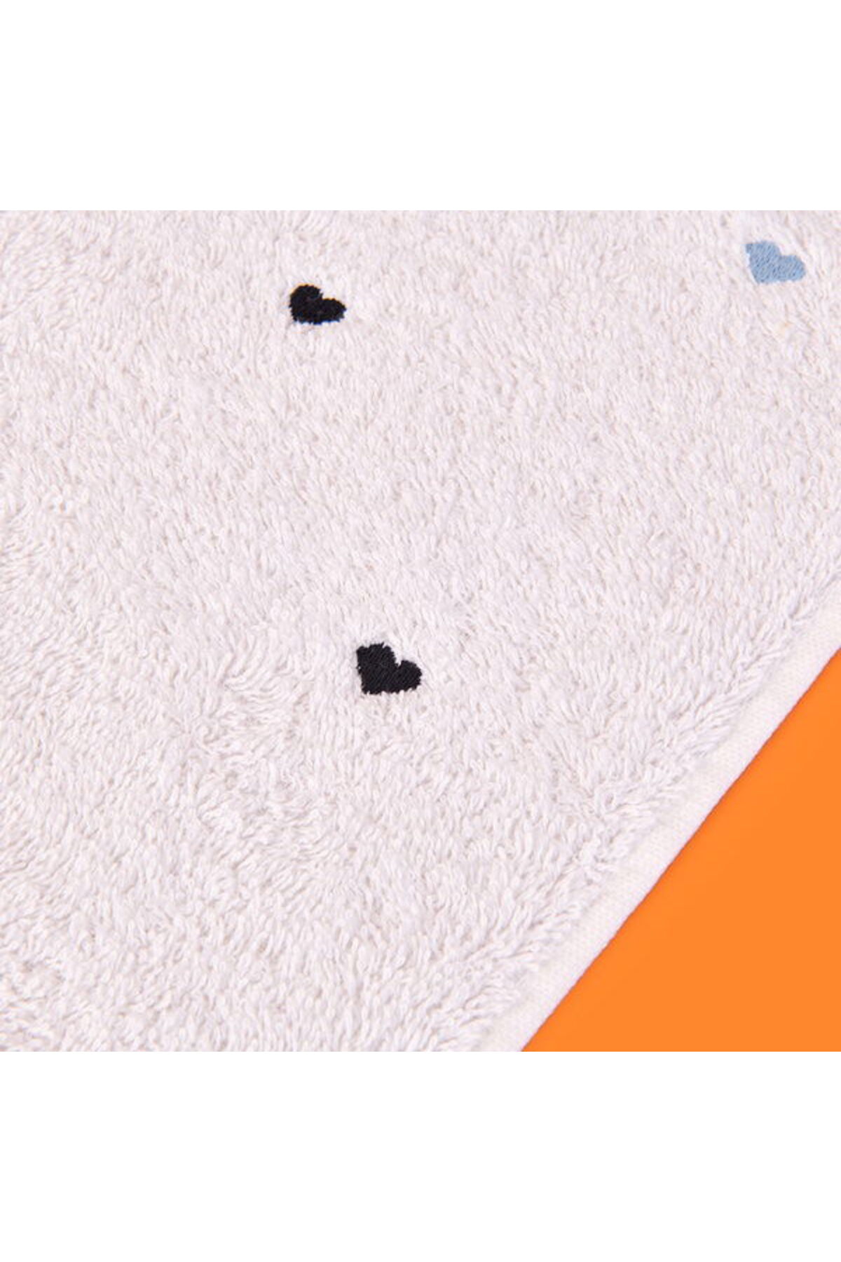 Evidea Soft Kalp Nakışlı Yüz Havlusu - Ekru / Siyah - 50x90 cm - Görsel 3