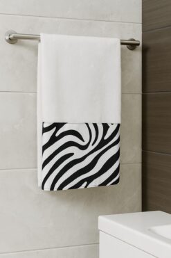 Çeyiz Bahçesi Zebra Krem Kadife Havlu