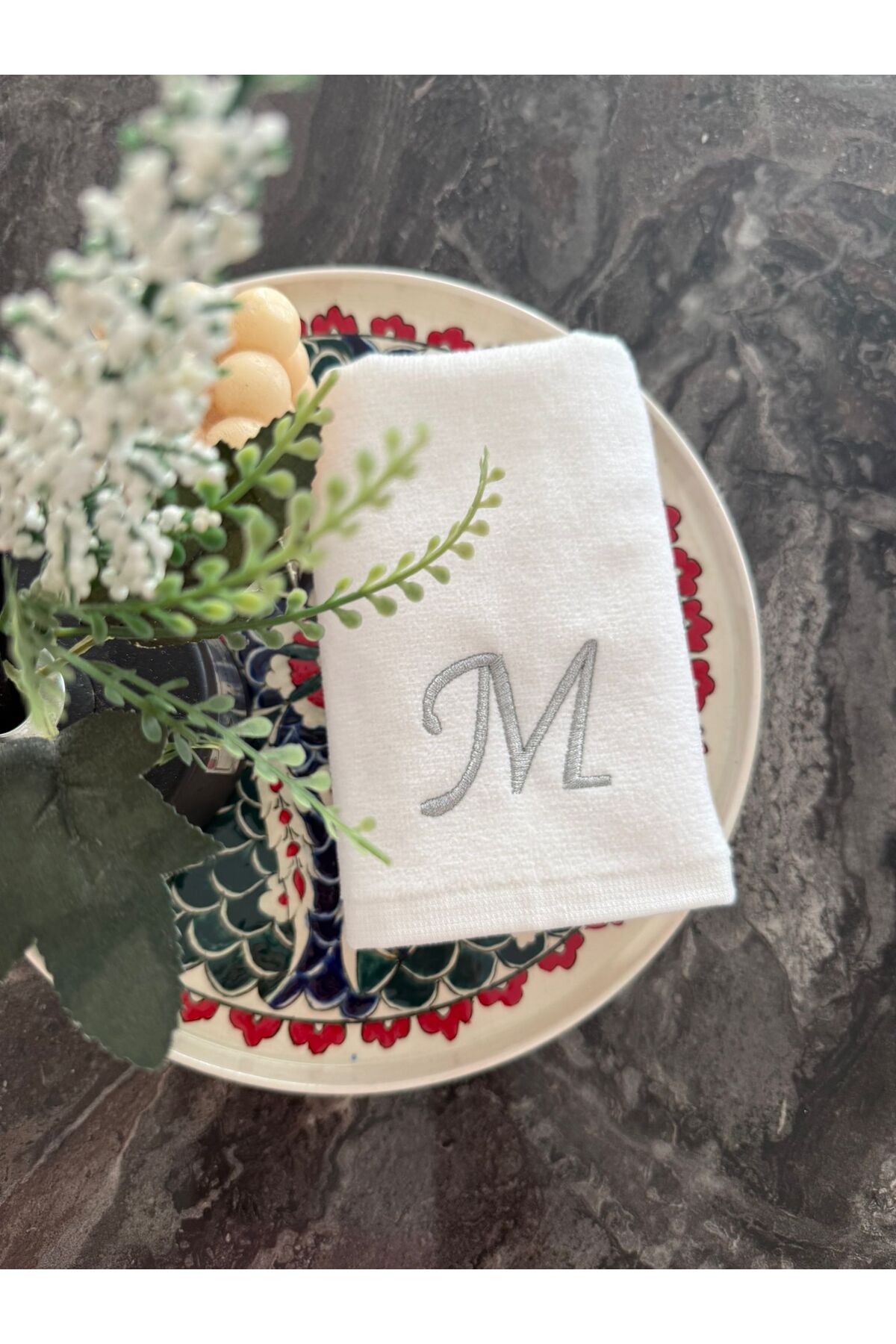 2Ddesign kişiye özel harfli nakışlı el havlusu "M" harfi - Görsel 2
