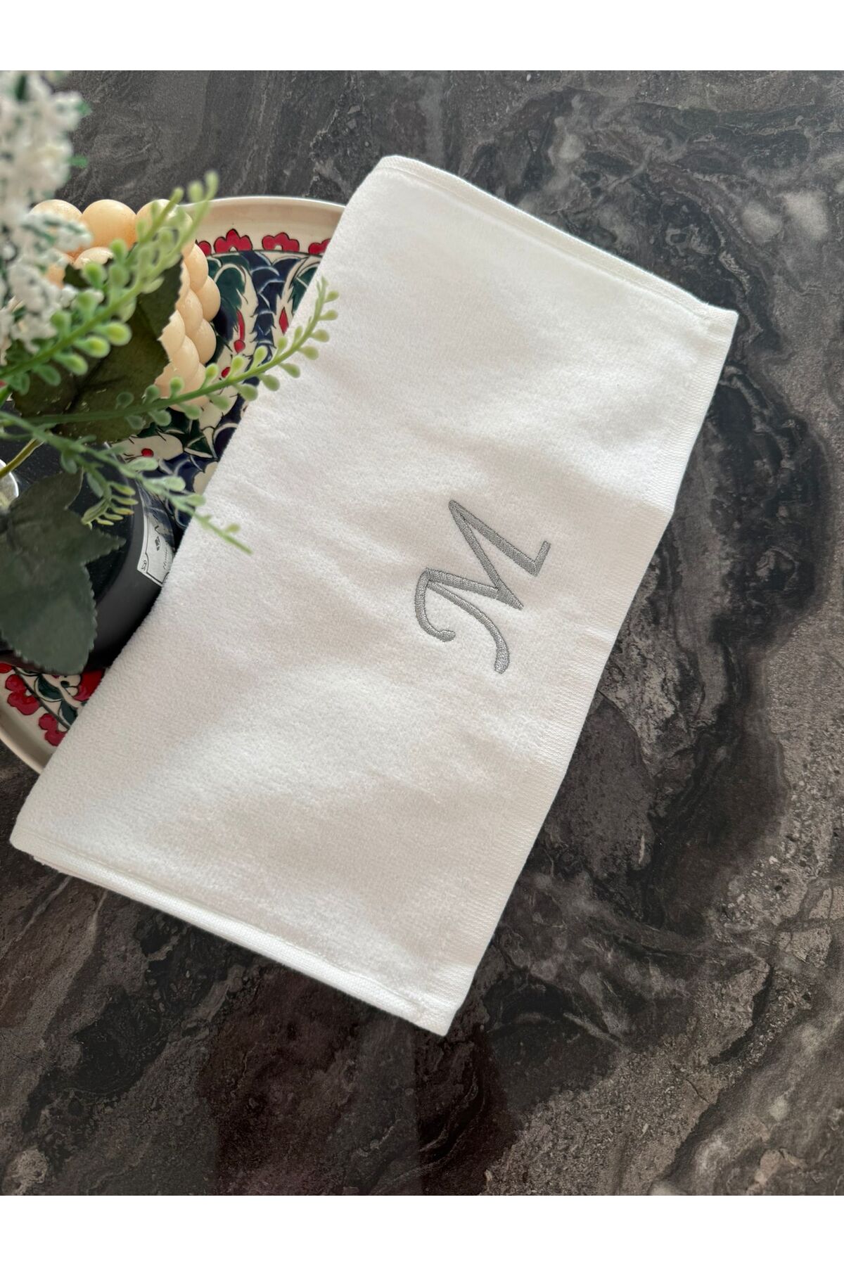 2Ddesign kişiye özel harfli nakışlı el havlusu "M" harfi - Görsel 3