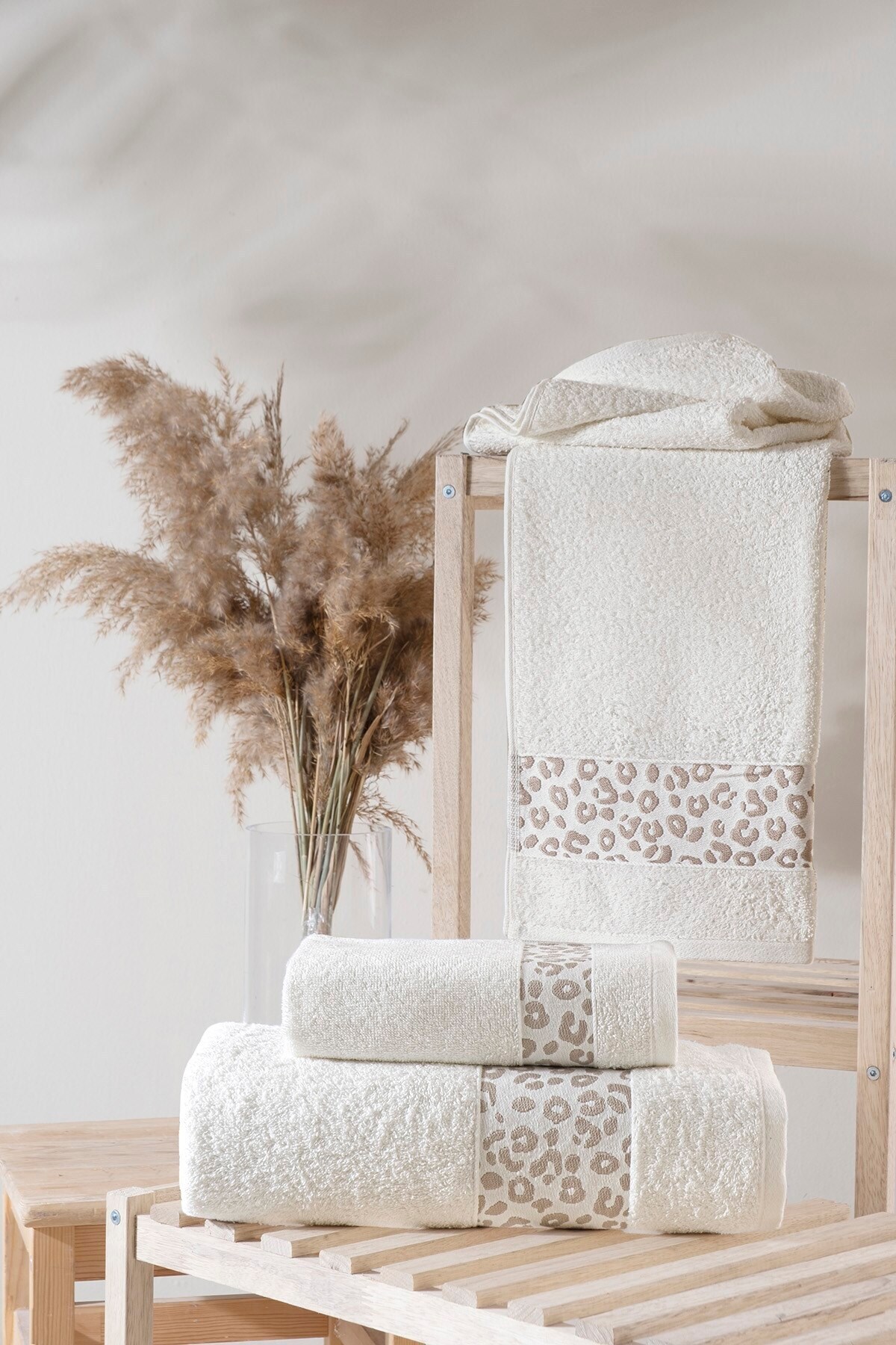 neşe home collection Neşe Home Gianna 3’lü Havlu Seti – %100 Pamuklu, Yumuşak ve Emici - Görsel 2