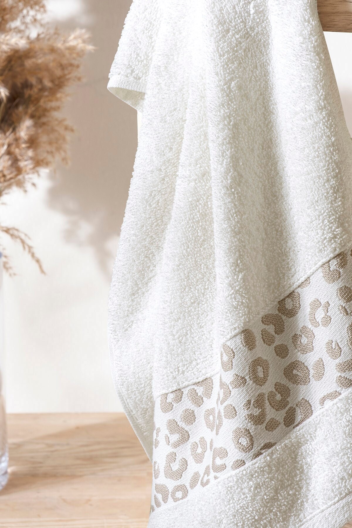 neşe home collection Neşe Home Gianna 3’lü Havlu Seti – %100 Pamuklu, Yumuşak ve Emici - Görsel 3