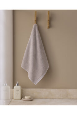 Madame Coco Aveline Kroşeli %100 Pamuk Yüz Havlusu - Gri/Beyaz