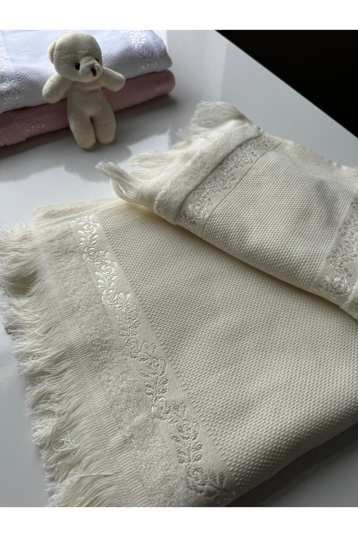 TUTUYA TEXTIL Etamin İşlemelik Analı Kızlı Fiesta Soft Havlu