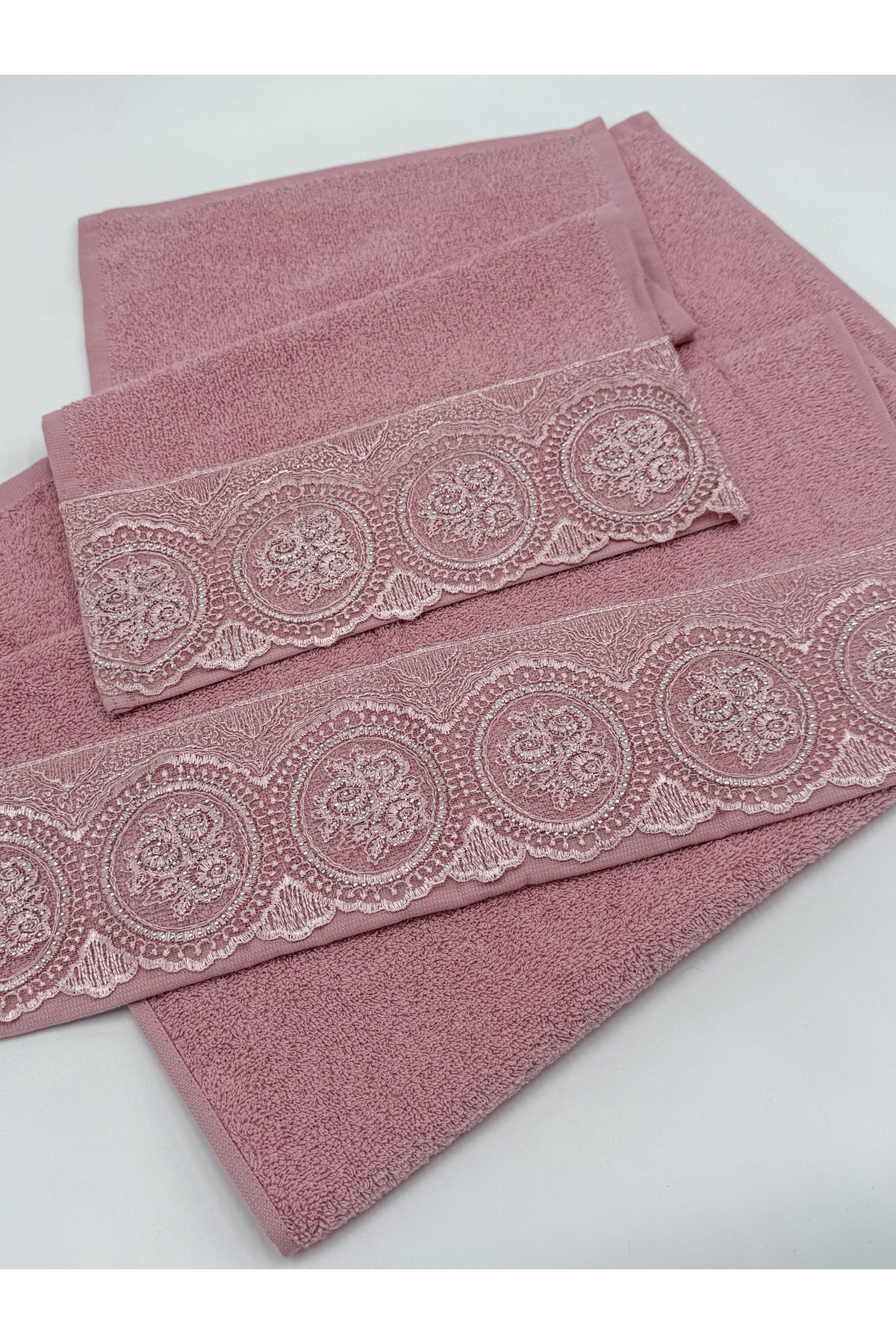 AYHANHOME Fransız Güpürlü Taşlı Kutulu Çeyizlik 3 Adet 50x90 El Yüz Havlusu 3 Adet 30x50 Mutfak Havlu - Görsel 3