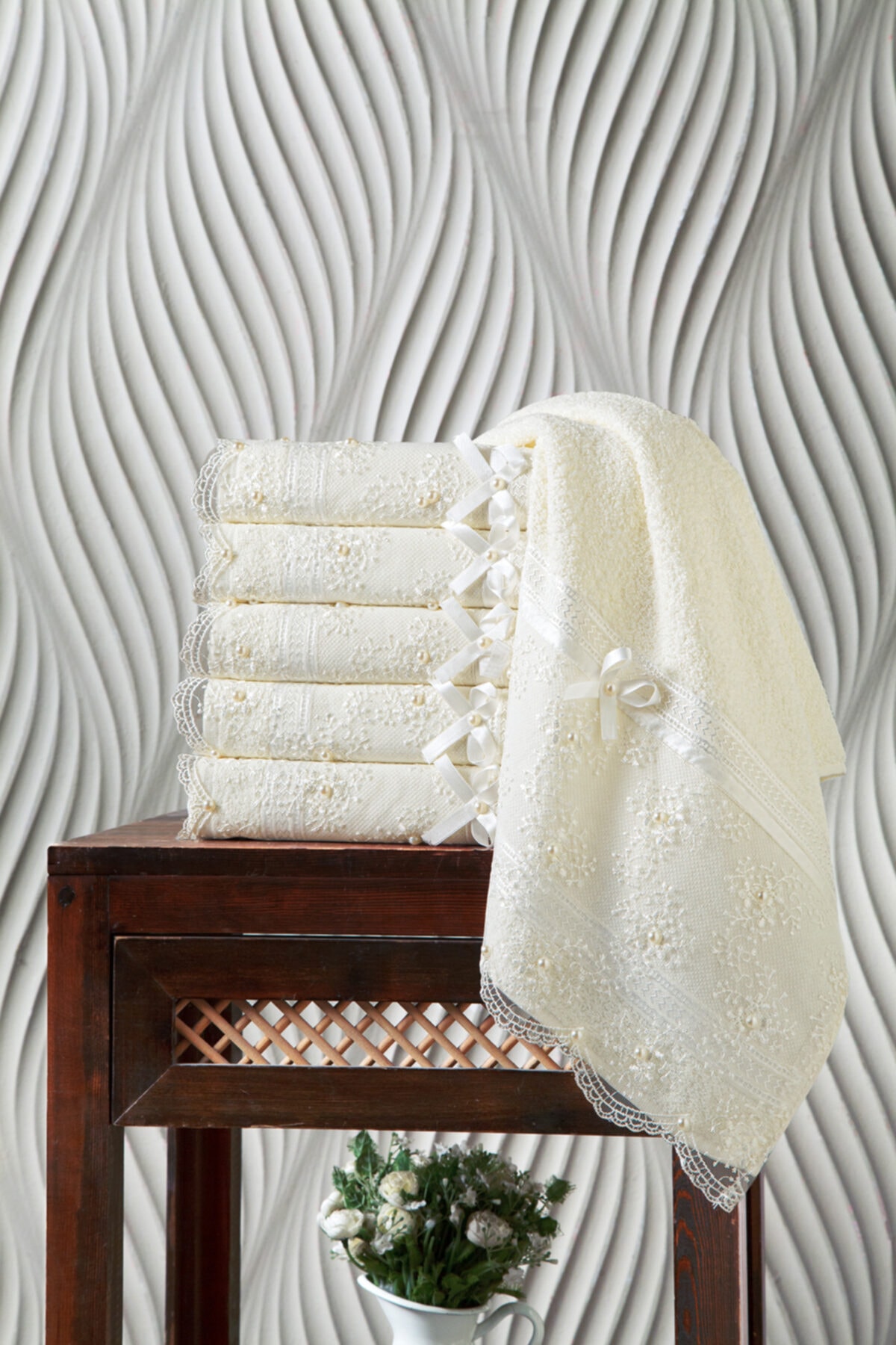 Kardelen %100 Pamuklu Boncuklu Güpürlü 6'lı Havlu 50x85 - Görsel 2