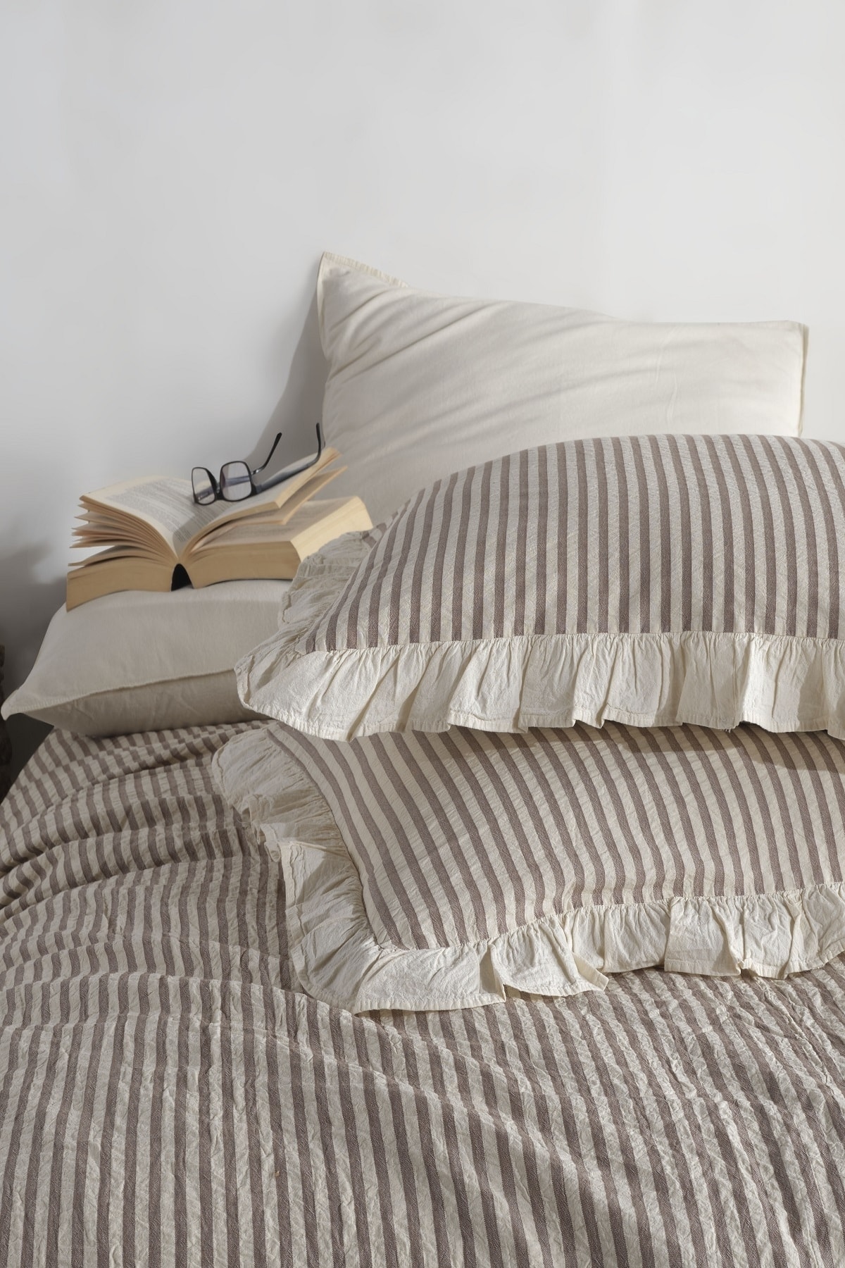 Macas Home Soil %100 Pamuklu Fırfırlı Ipliği Boyalı Çift Kişilik Nevresim Takımı 200*220 - Görsel 3