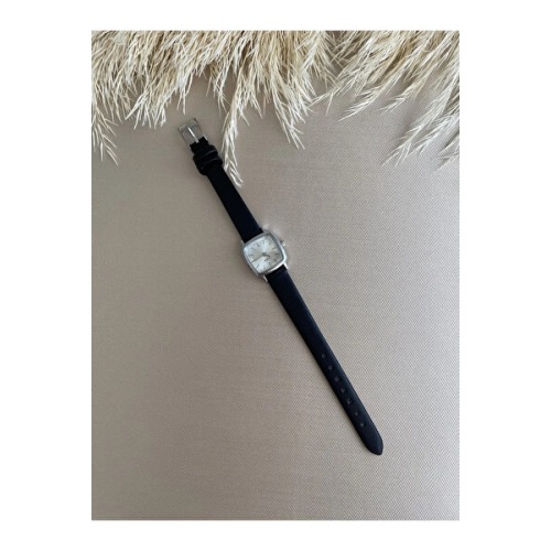 QUARTZ Retro Minimal Tasarım Vintage Kare Kasa Model- SİYAH RENK Kordon- Kadın Kol Saati