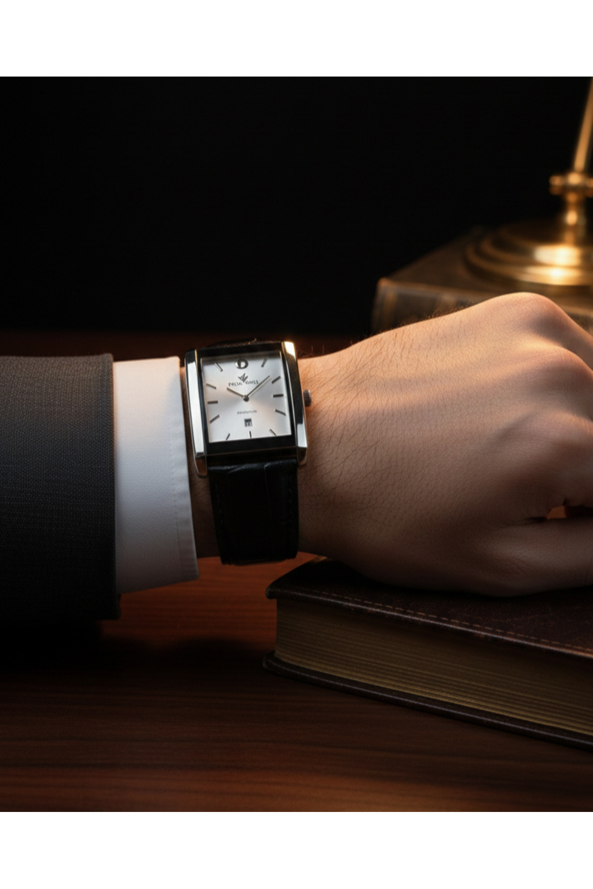 Goldwatches Klasik Kare Kasa Erkek Saat - Siyah Deri Kordon Takvimli Tank Tasarım Kutulu Hediyelik