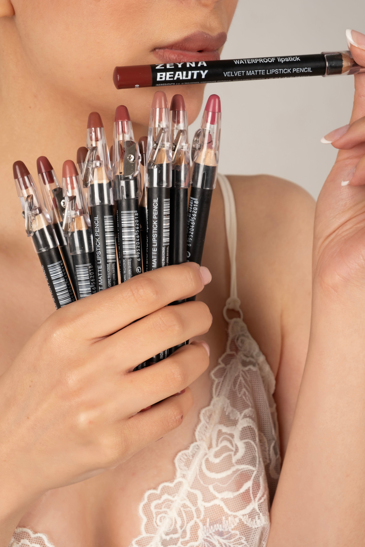 ZEYNABEAUTY 12'li Nude Dudak Kalemi Seti Kalın Jumbo Lip Liner Mat Dudak Kalemi Kalemtraşlı