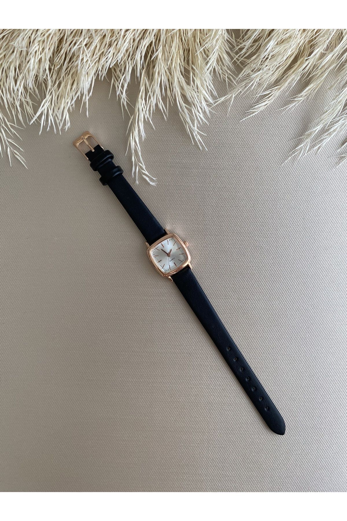 QUARTZ Retro Minimal Vintage Deri Kordon Kadın Kol Saati- Rose Renk Kasa