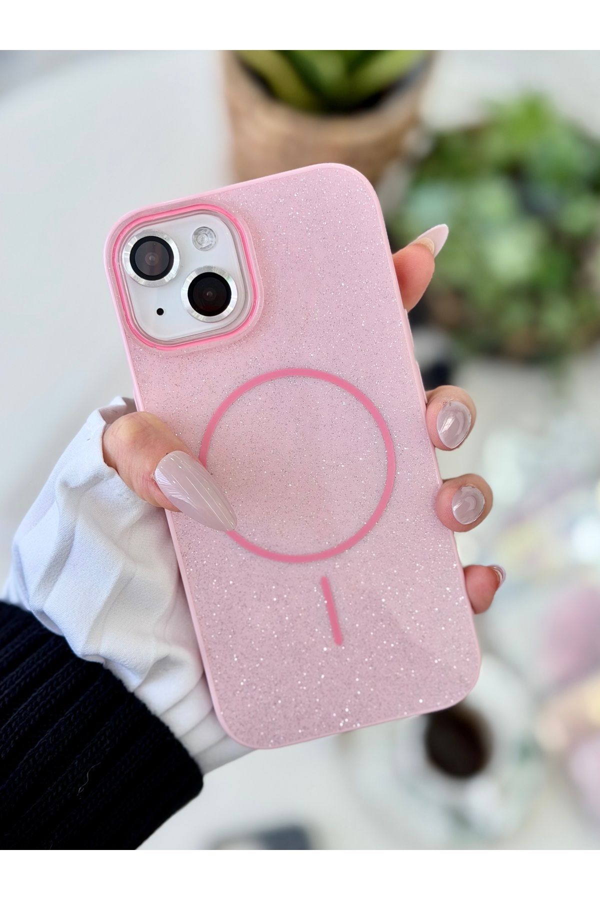 Go Aksesuar Iphone 15 - 14 -13 Uyumlu Glitter MAGSAFE Özellikli Darbe Önleyici Koruyucu Kılıf - Görsel 3