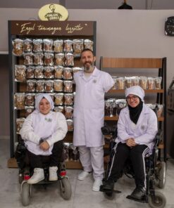 Alternative view of HALUK ÇEREZ Gül Yapraklı Narlı Fıstıklı Sarma Türk Lokumu 500 Gram