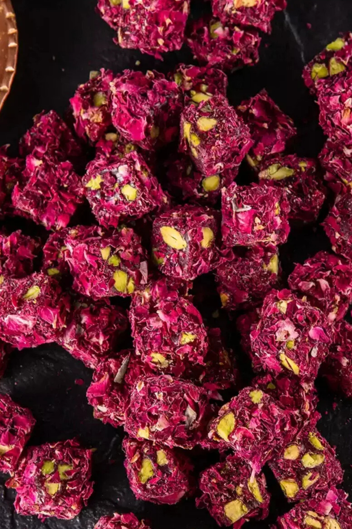 Pirsefa Antep Fıstıklı Gül Yapraklı Çifte Kavrulmuş Lokum 400 g Kutu