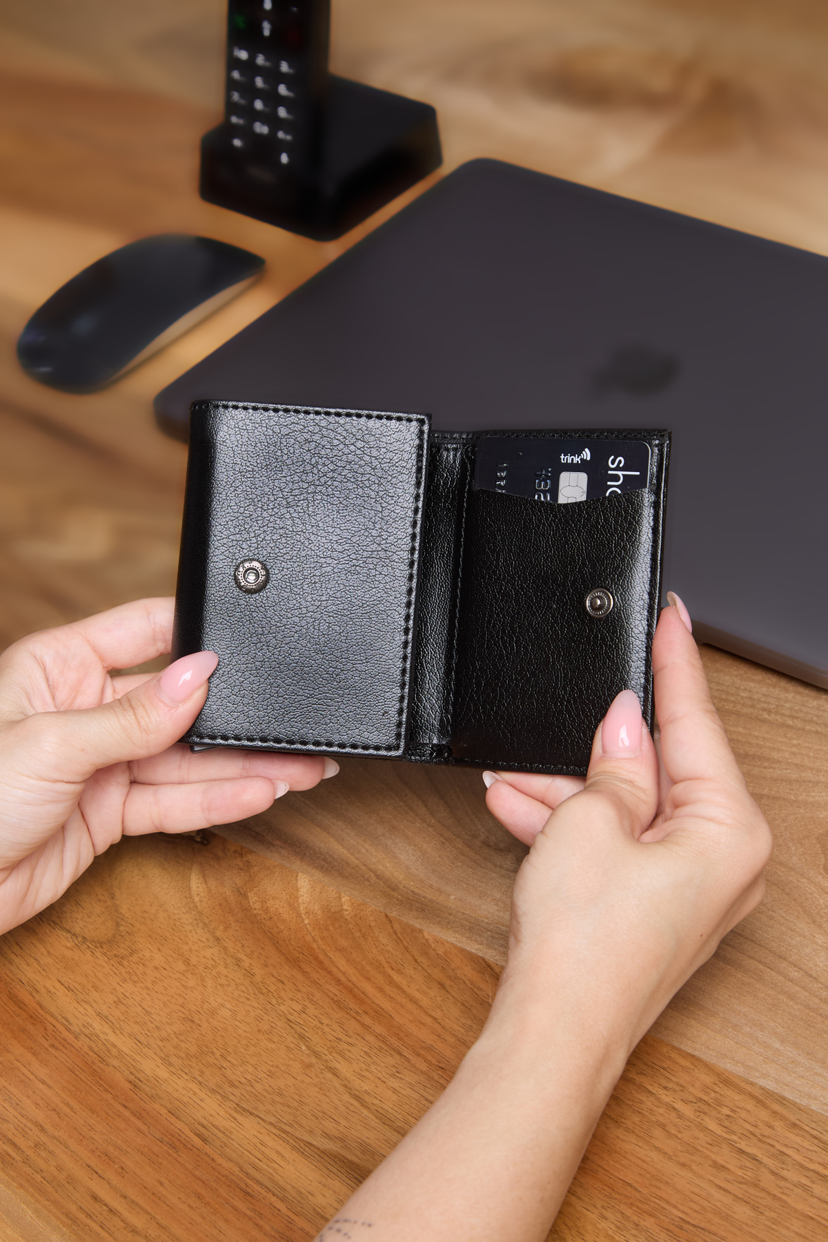 V LEATHER ATELİER Premium Otomatik Mekanizmalı Deri Cüzdan RFID Korumalı Özel Kutulu Gönderim Siyah - Görsel 3