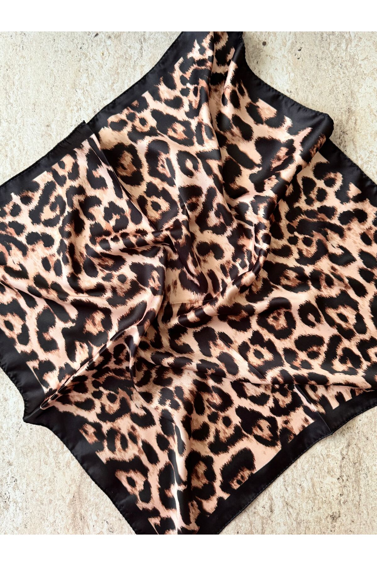 AGAPI Leopar Desenli Bandana Fular - Görsel 3