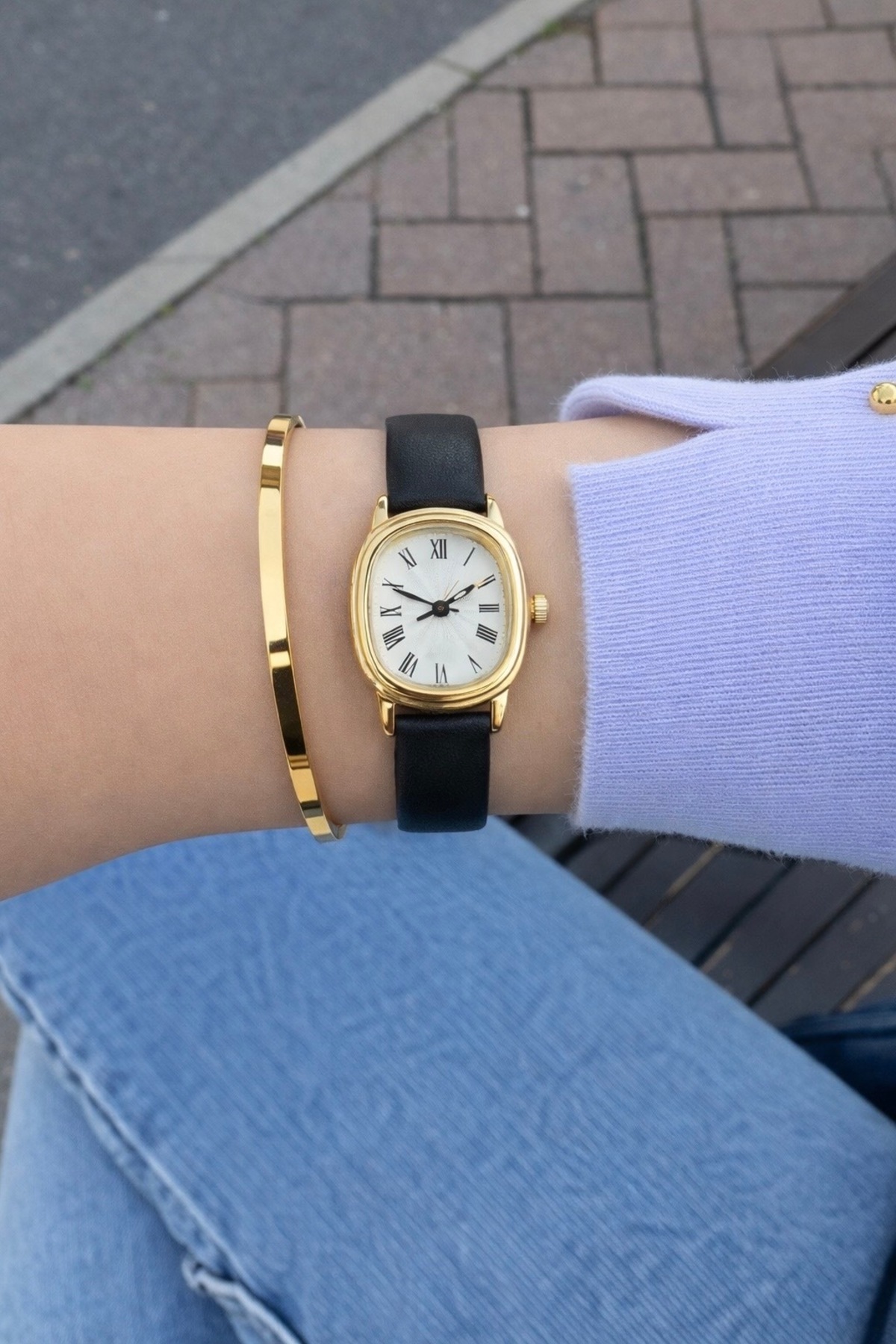 Sobce Retro Minimal Şık Deri Kordon Kadın Kol Saati