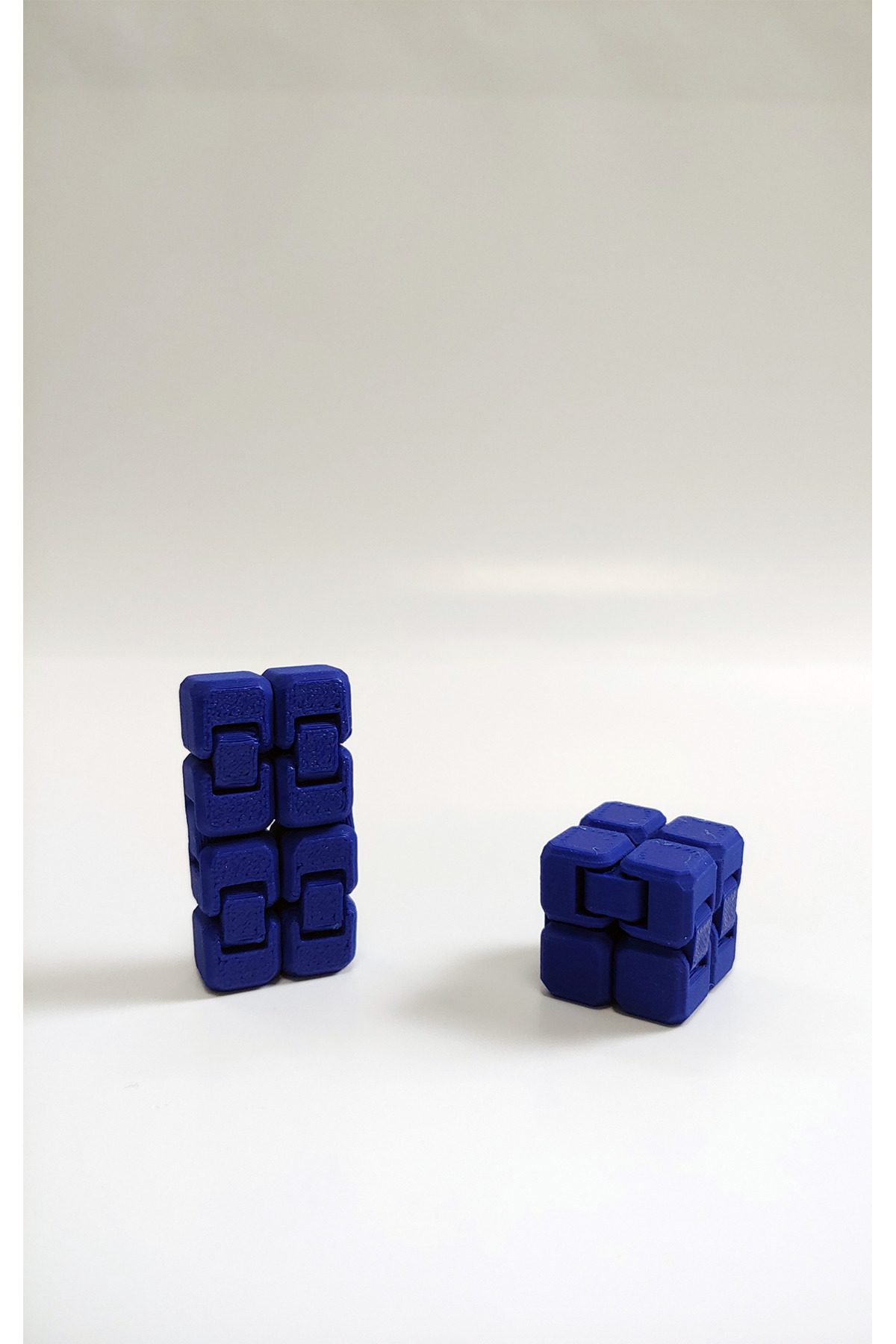 Blurix Mini Sonsuz Küp Infinity Küp – Stres Atıcı, Eğlenceli ve Taşınabilir Fidget Oyuncağı - GECE MAVİ