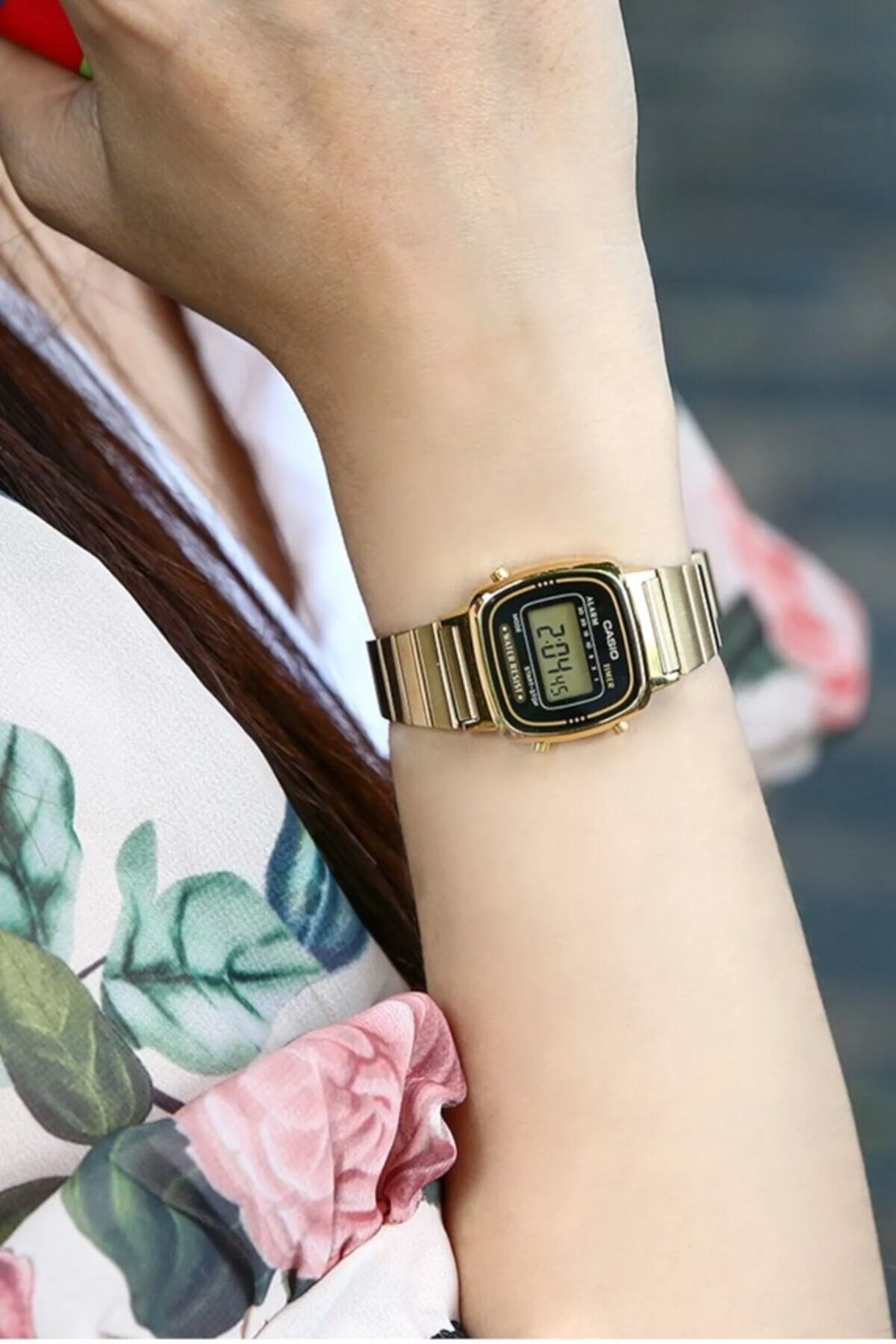 Casio La670wga-1df Retro Gold Dijital Kol Saati - Görsel 3