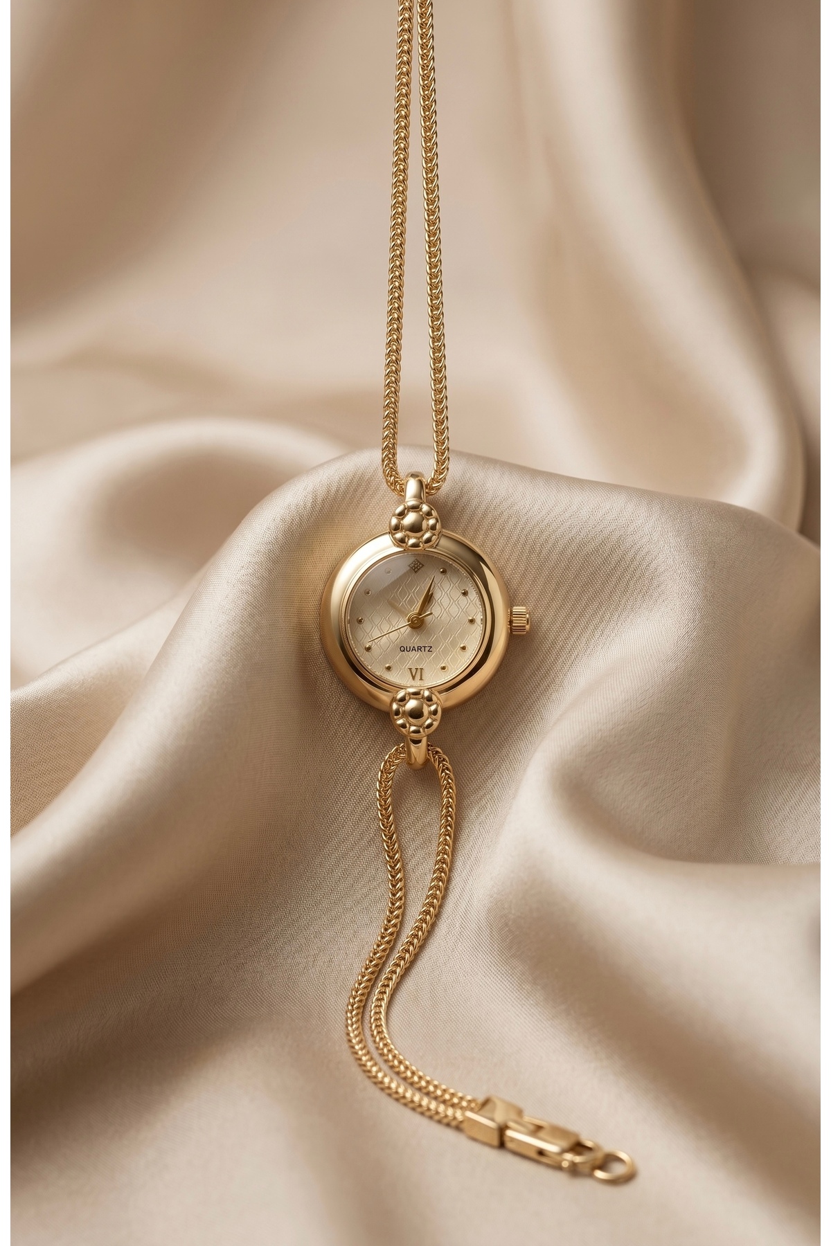 KLISHE Butik Kadın Çelik Saat Gold Renk Yuvarlak Kasa Vintage Old Money Lüks Zarif Şık Kadın Kol Saati | Limited Edition 2026