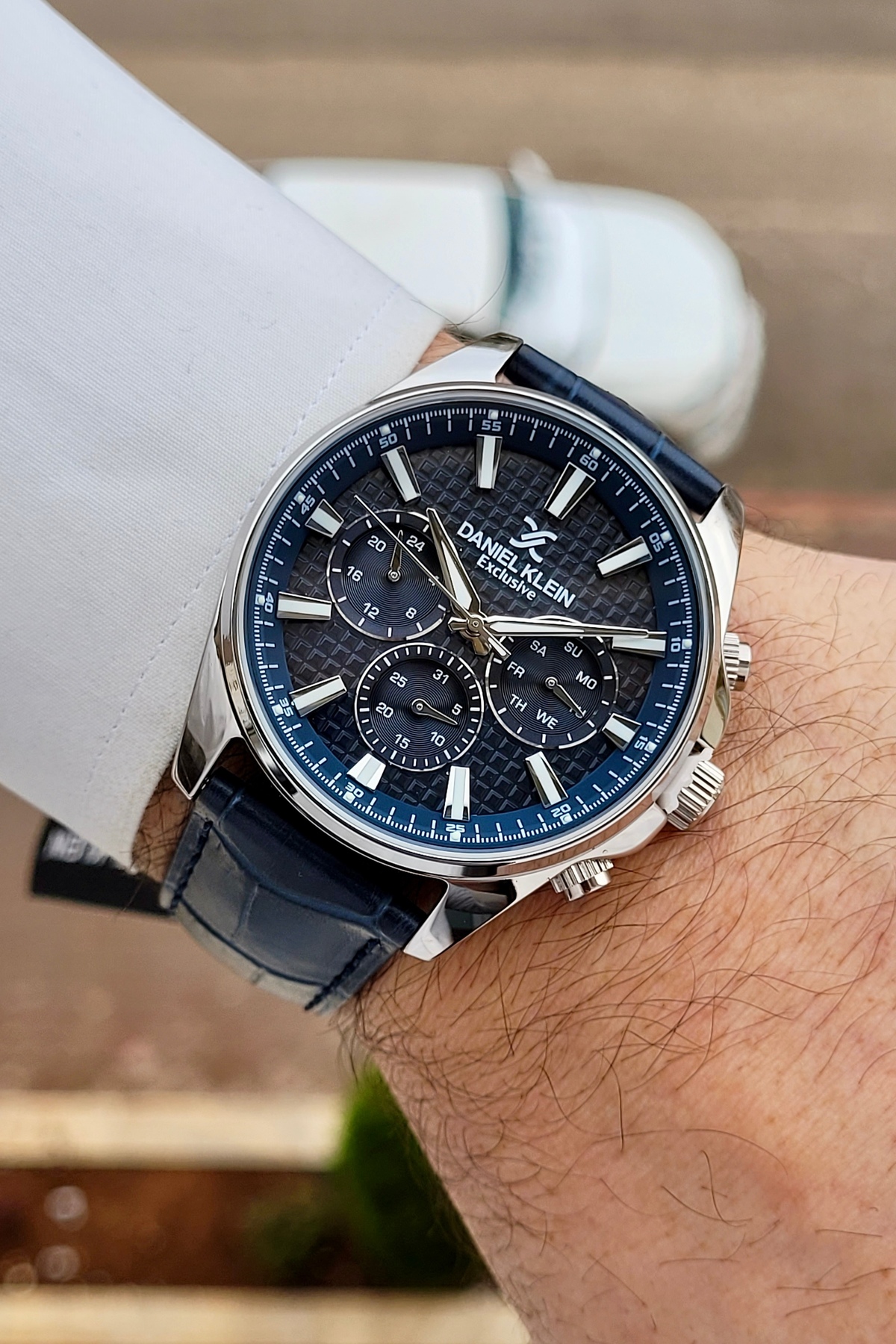 Daniel Klein Kasası Gümüş Kordonu Lacivert Renk 43 Mm İç Göstergeleri Aktif Erkek Kol Saati - Görsel 3