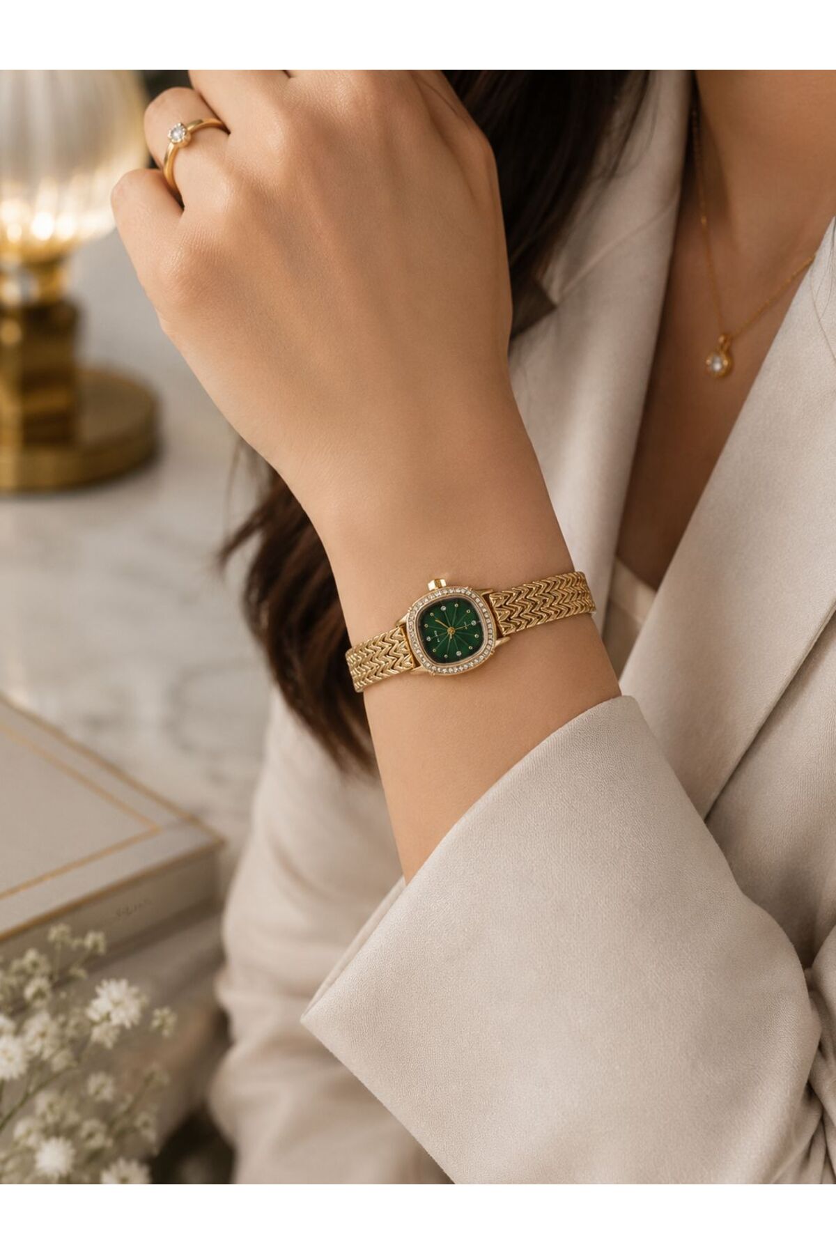 Line Kadın Gold Taş Detaylı Vintage Kol Saati – Yeşil/Altın Kadranlı Şık Bileklik Saat