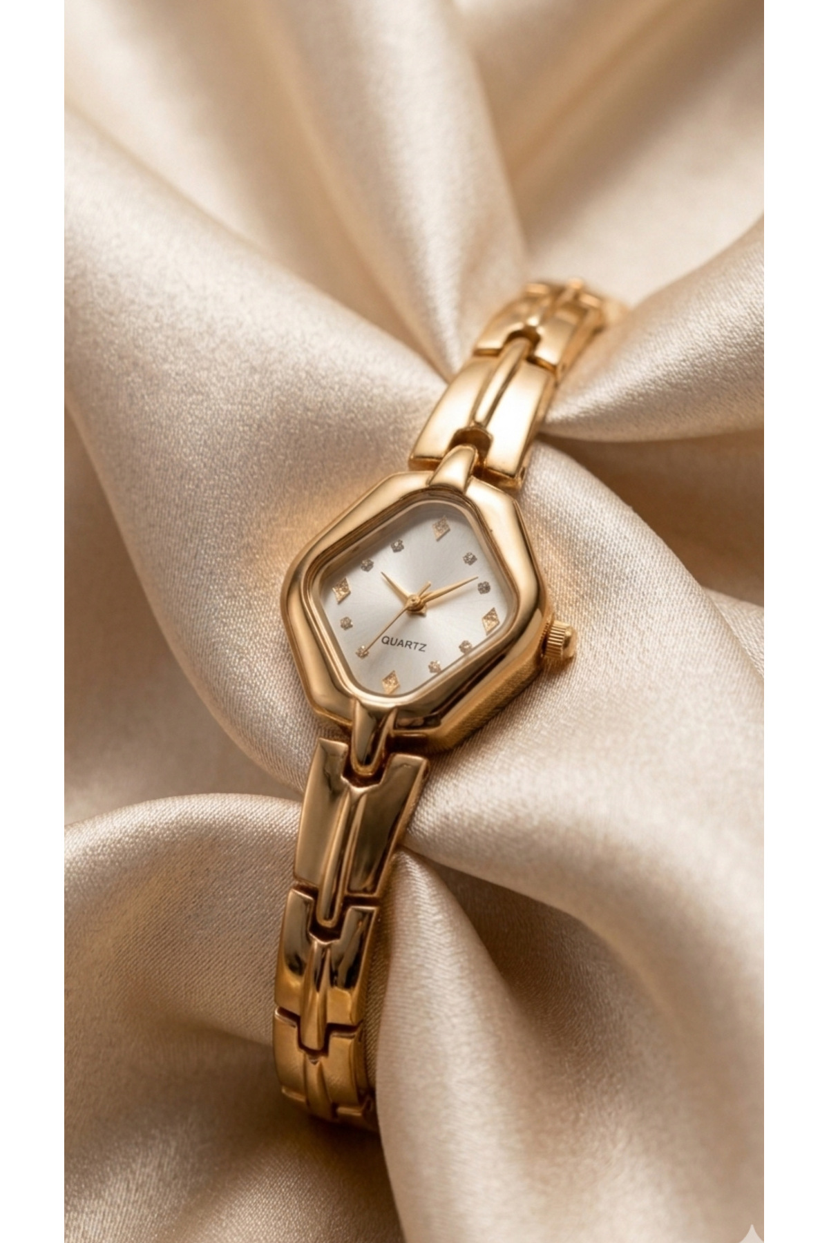The Watch Elara Gold Kadın Kol Saati – Minimal Luxury Beyaz Kadranlı Zarif Gold Çelik Saat