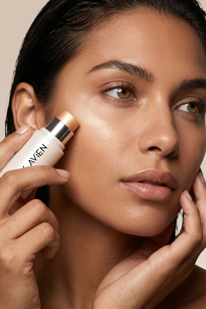 Alix Avien Parlak Işıltılı Nemlendirici Krem Stick Aydınlatıcı - Stick Highlighter 103 Multi Radiance - Görsel 2
