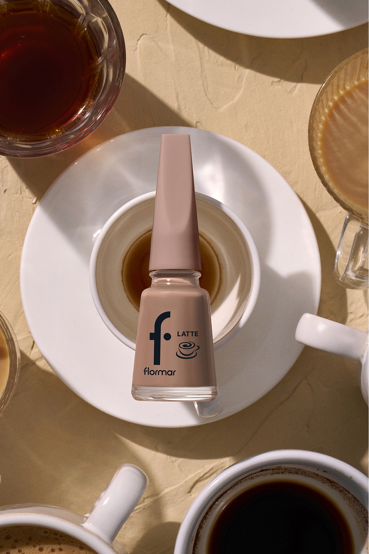 Flormar Latte Yüksek Pigmentli & Parlak Bitişli Kahve Tonlu Oje - Görsel 3