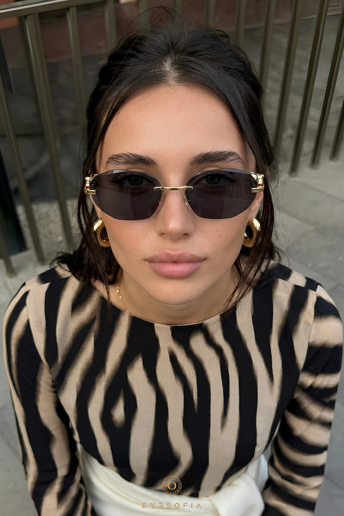 Eyesofia Jeweled Geometrik Gold Çerçeveli Ultra Hafif Siyah Kadın Güneş Gözlüğü
