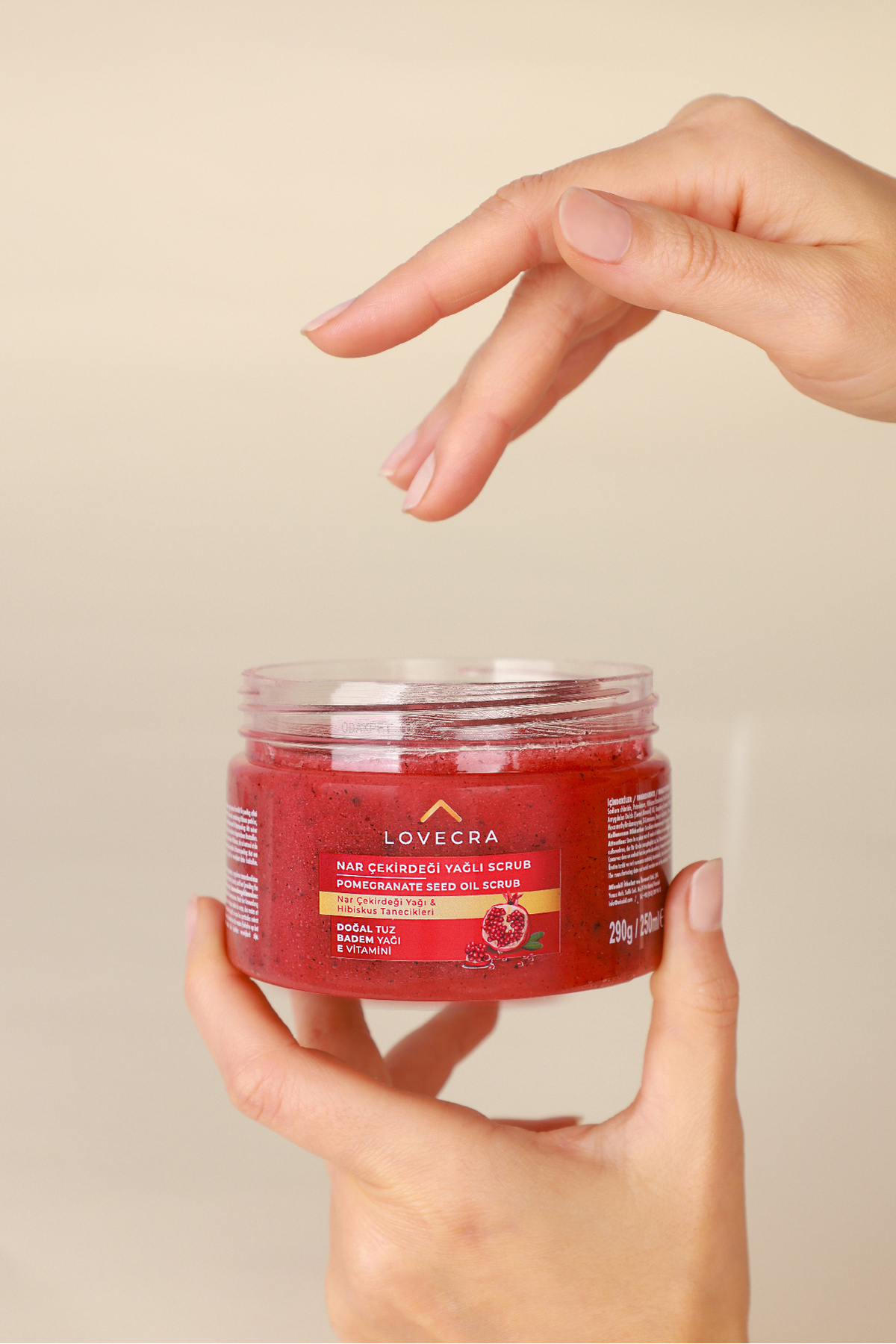 LOVECRA Body Scrub El Bakım Ve Ölü Derilerden Arındırıcı Onarıcı Vucüt Peelingi 290gr