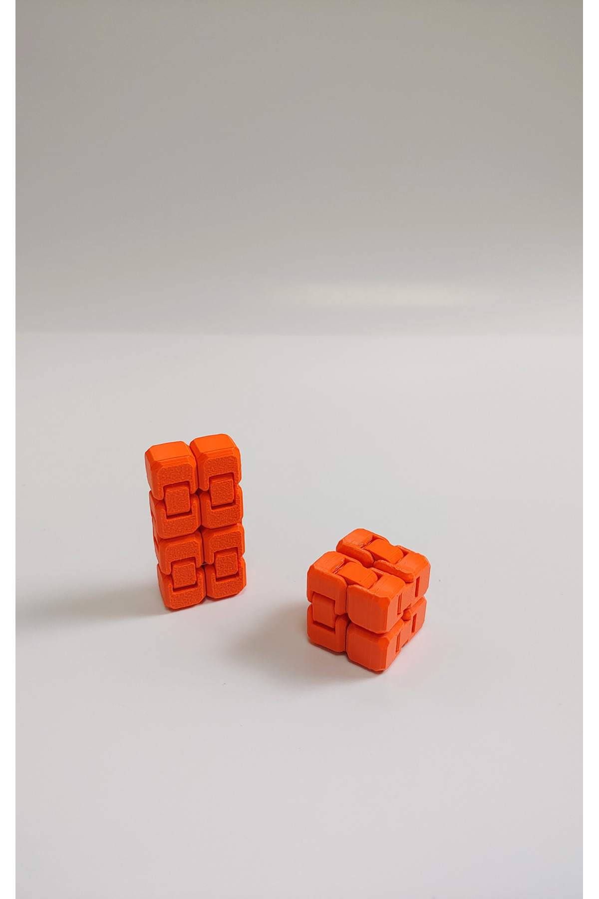 Blurix Mini Sonsuz Küp Infinity Küp – Stres Atıcı, Eğlenceli ve Taşınabilir Fidget Oyuncağı - TURUNCU