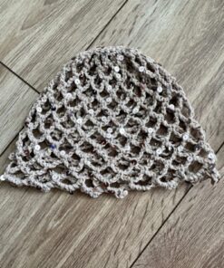 Muhteşem Concept Pullu Bej Rengi File Örgü Bandana – Şık Bohem Yazlık Bere - Görsel 3