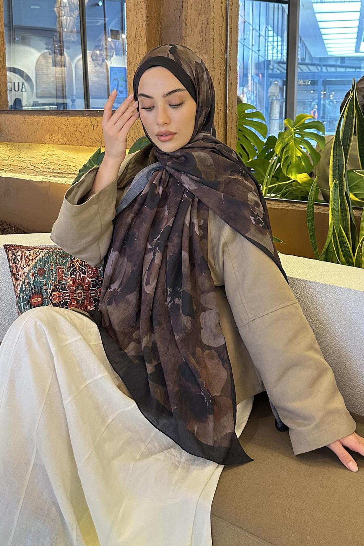 Lamelif Batik Çiçek Desen Bambu Şal Siyah Kahverengi - Görsel 3