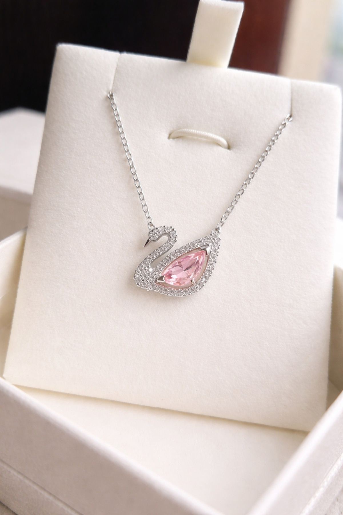 shop PEMBE GÜMÜŞ ZİNCİRLİ KUĞU KOLYE ÇELİK