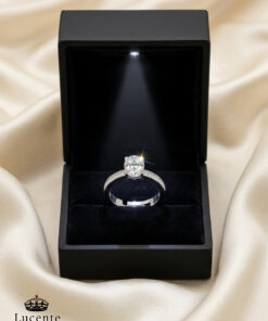 Lucente Jewellery Işıklı Hediye Kutulu Tek Taş 925 Ayar Gümüş Kaplama Ayarlanabilir Oval Kesim Pırlanta Zarif Yüzük - Görsel 3
