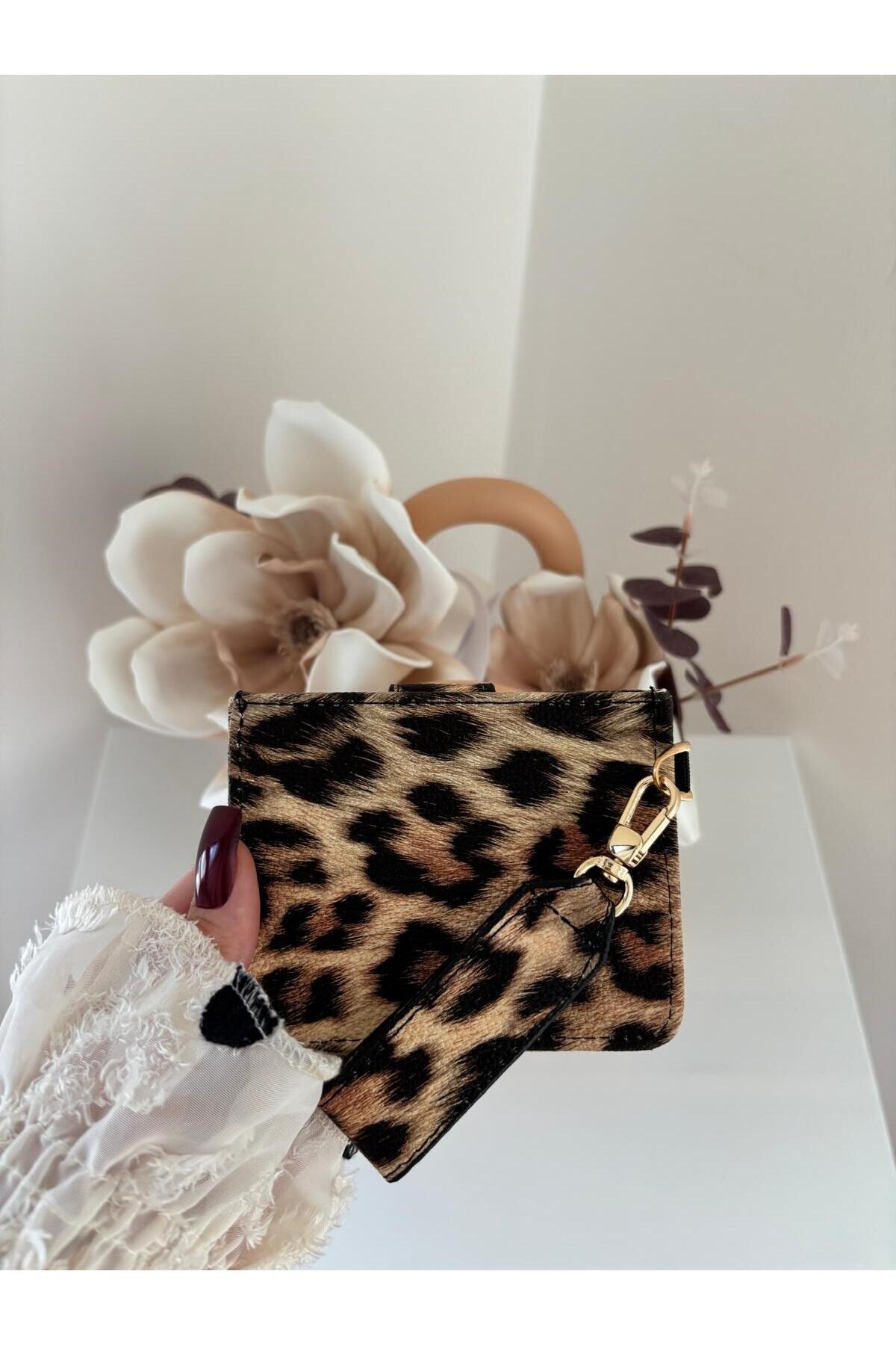 lalettobags Kadın Anahtarlık Detaylı Leopar Desenli Cüzdan - Görsel 3